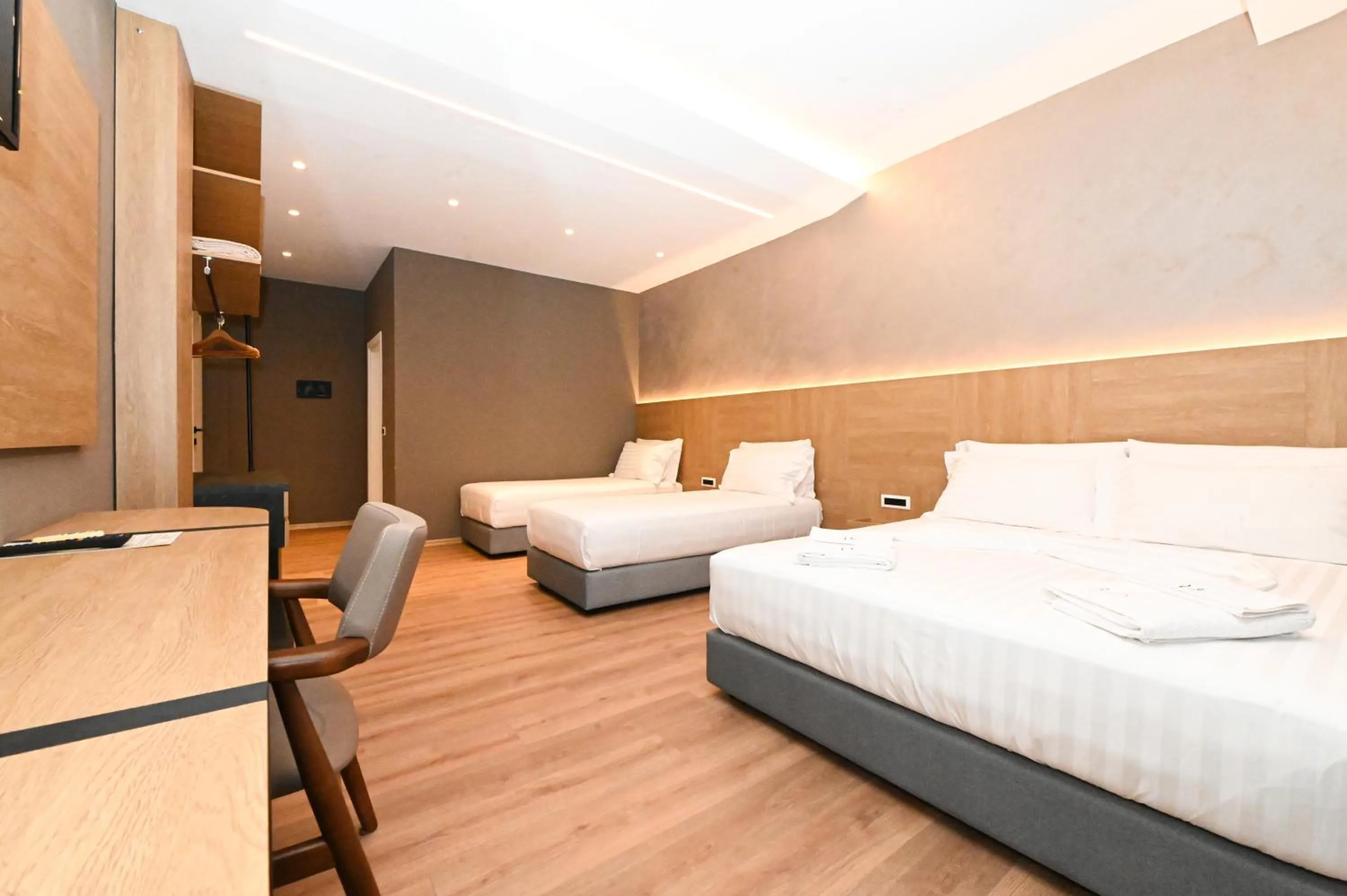 Photo of the whole room, Bed in Hotel Panorama