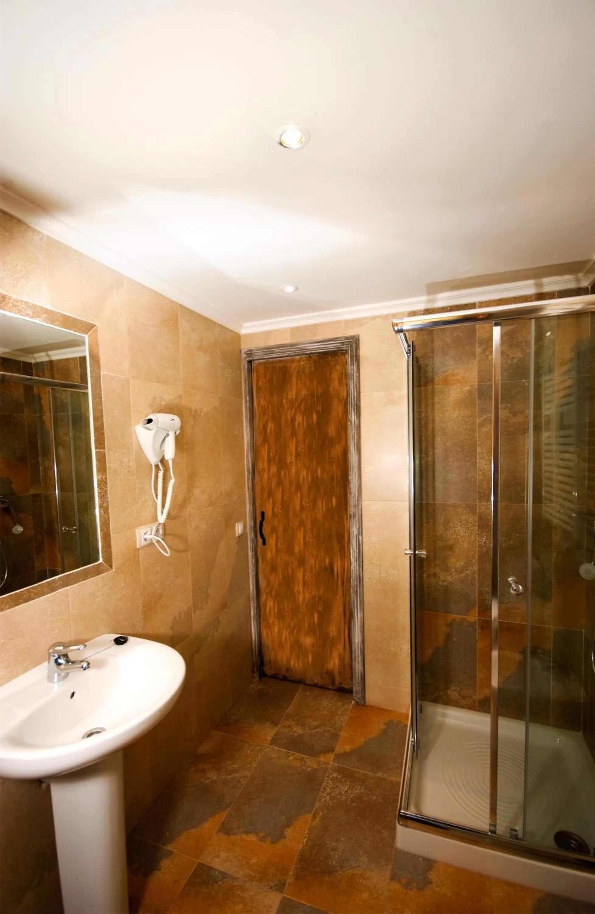 Bathroom in Casa Rural Los Sombredales