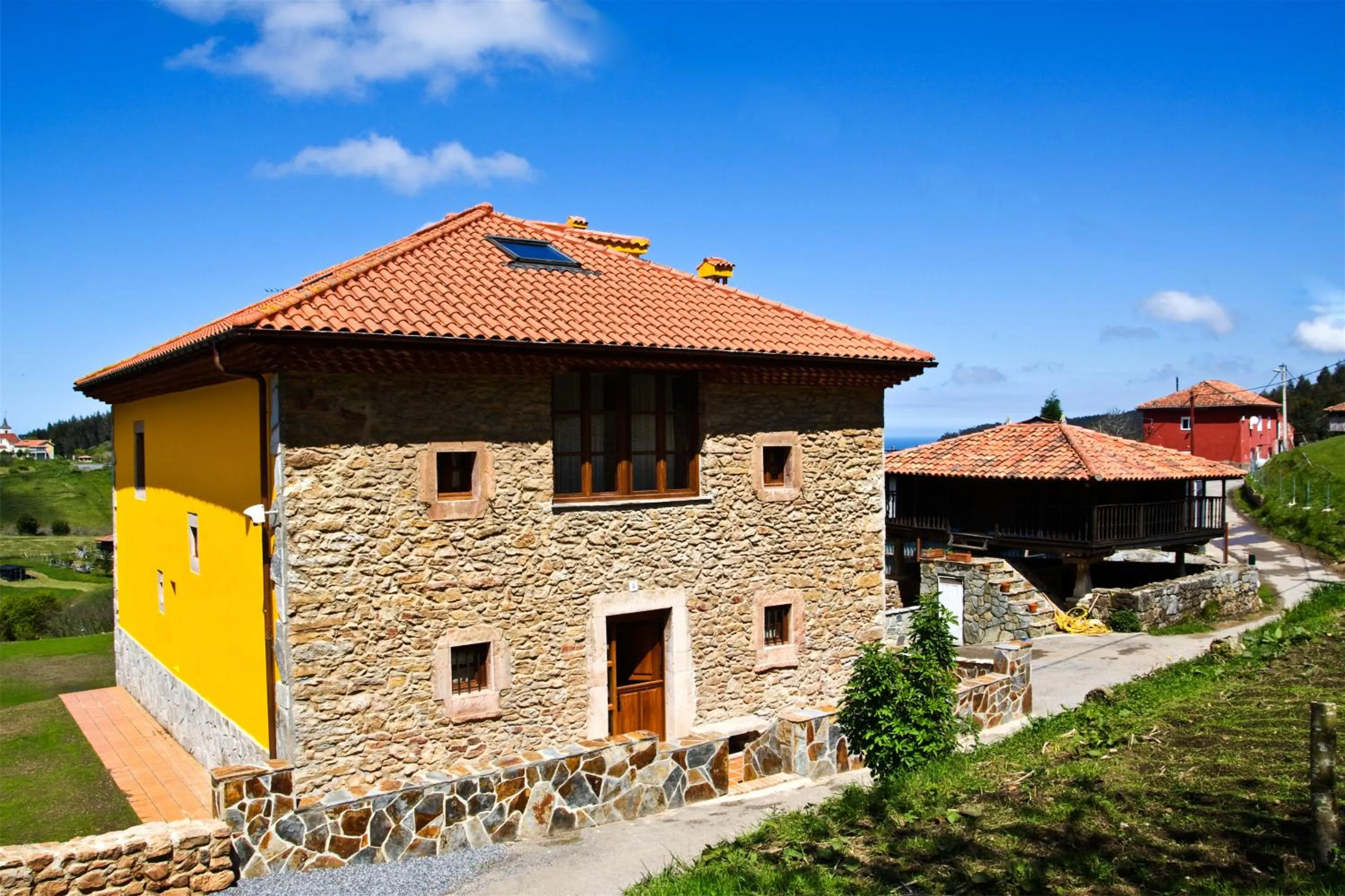 Facade/entrance in Casa Rural Los Sombredales