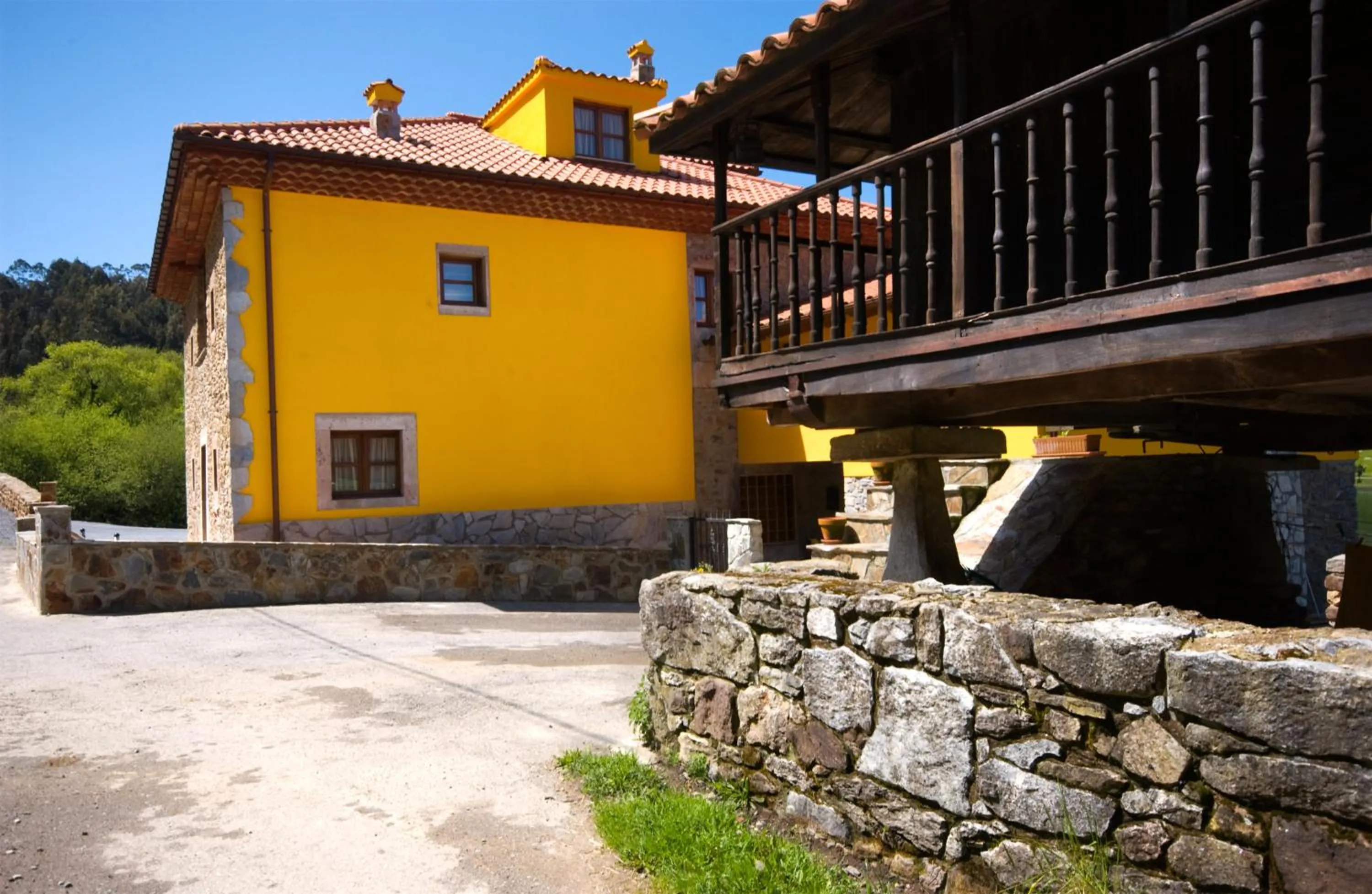 Property building in Casa Rural Los Sombredales