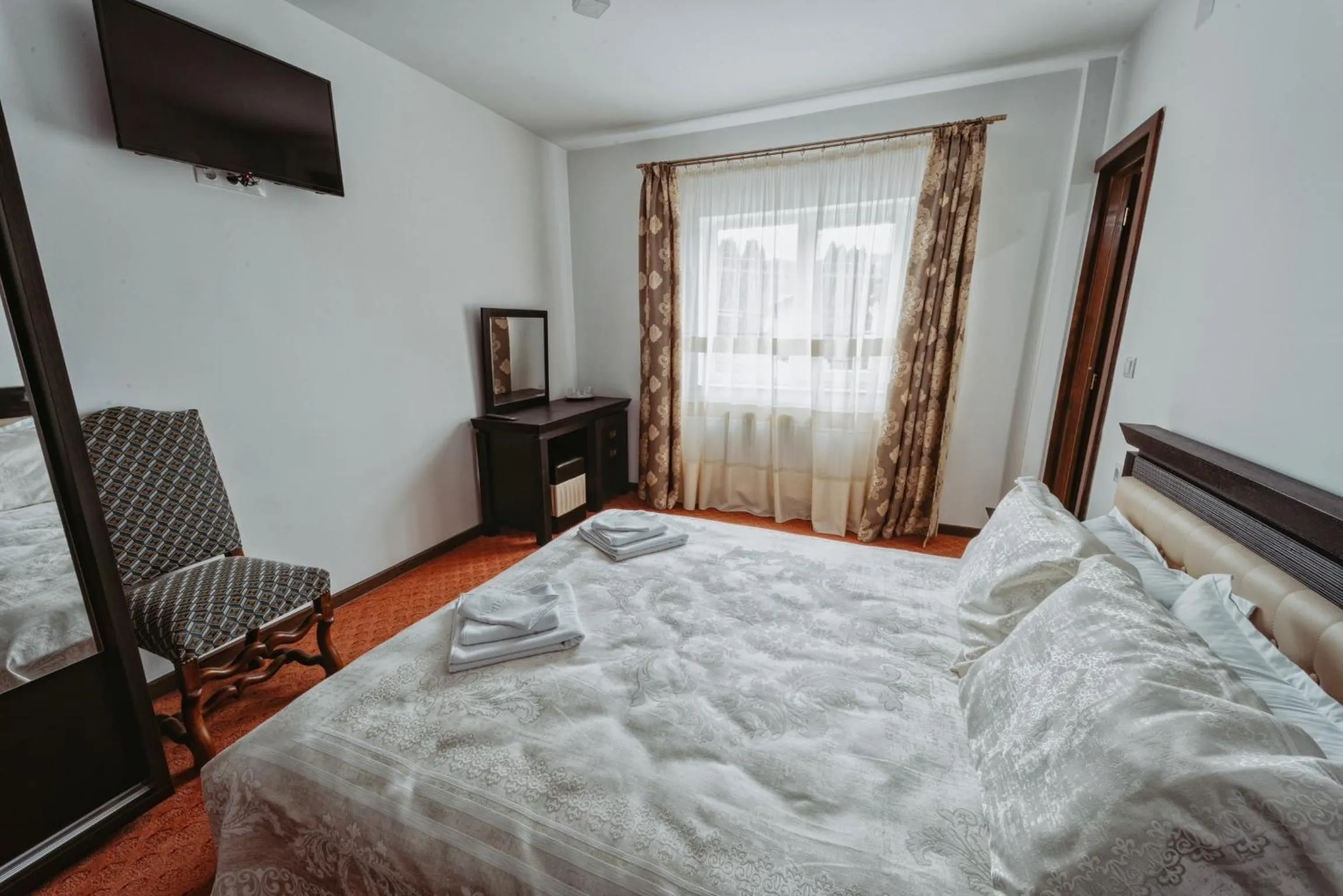 Bed in Complex Turistic Constantin Bucovina