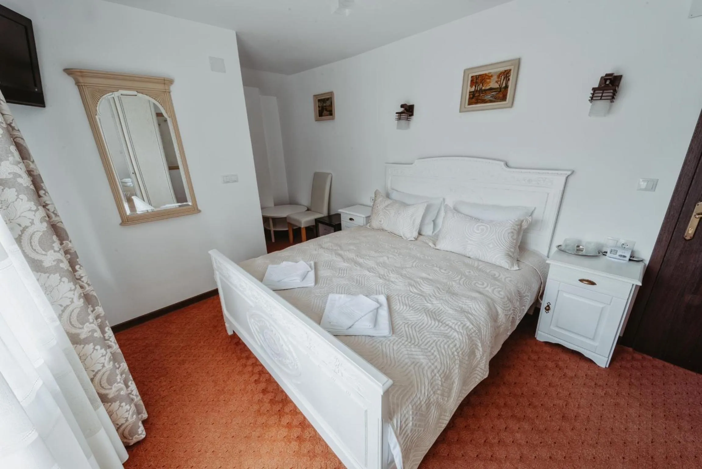 Bed in Complex Turistic Constantin Bucovina