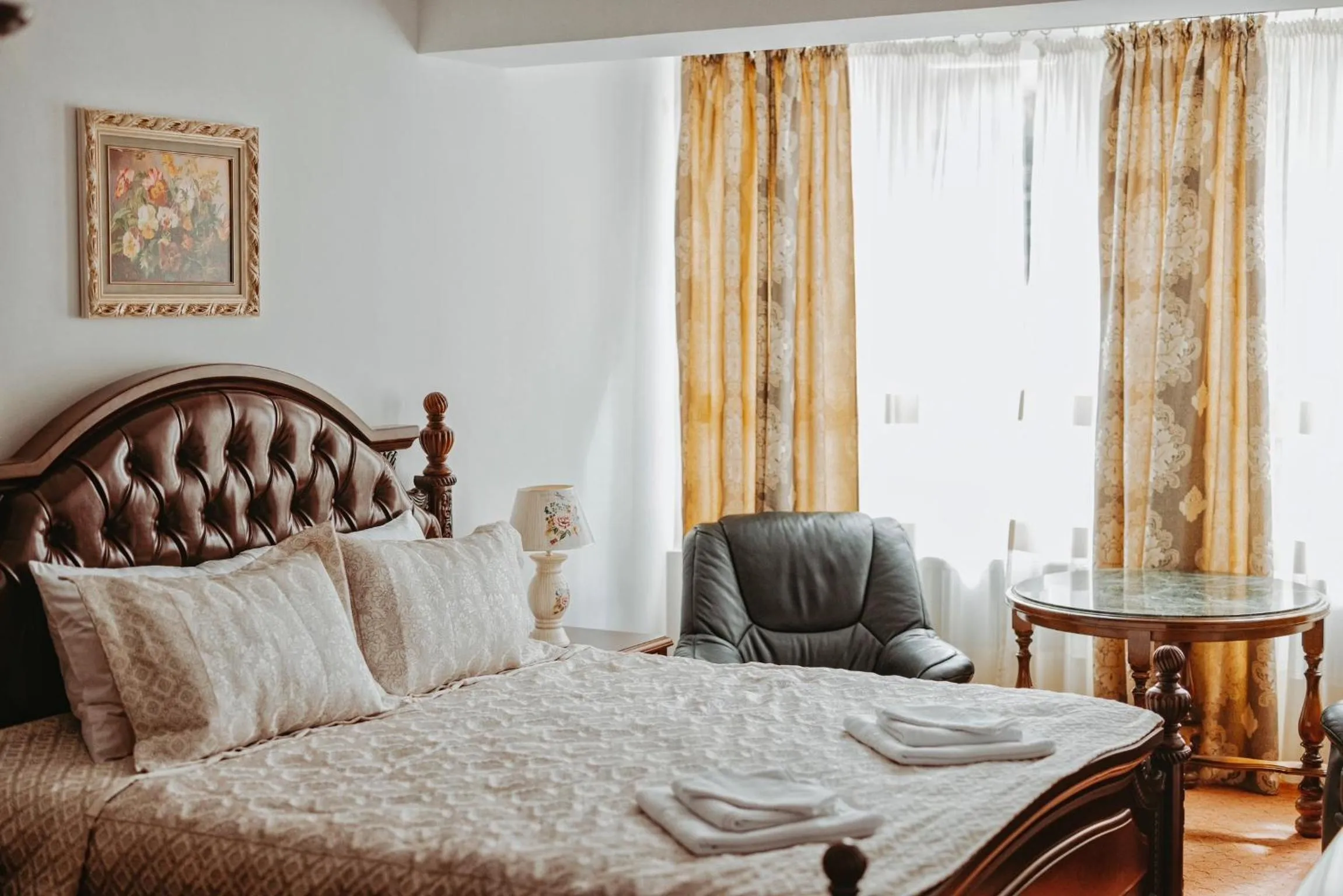 Bed in Complex Turistic Constantin Bucovina