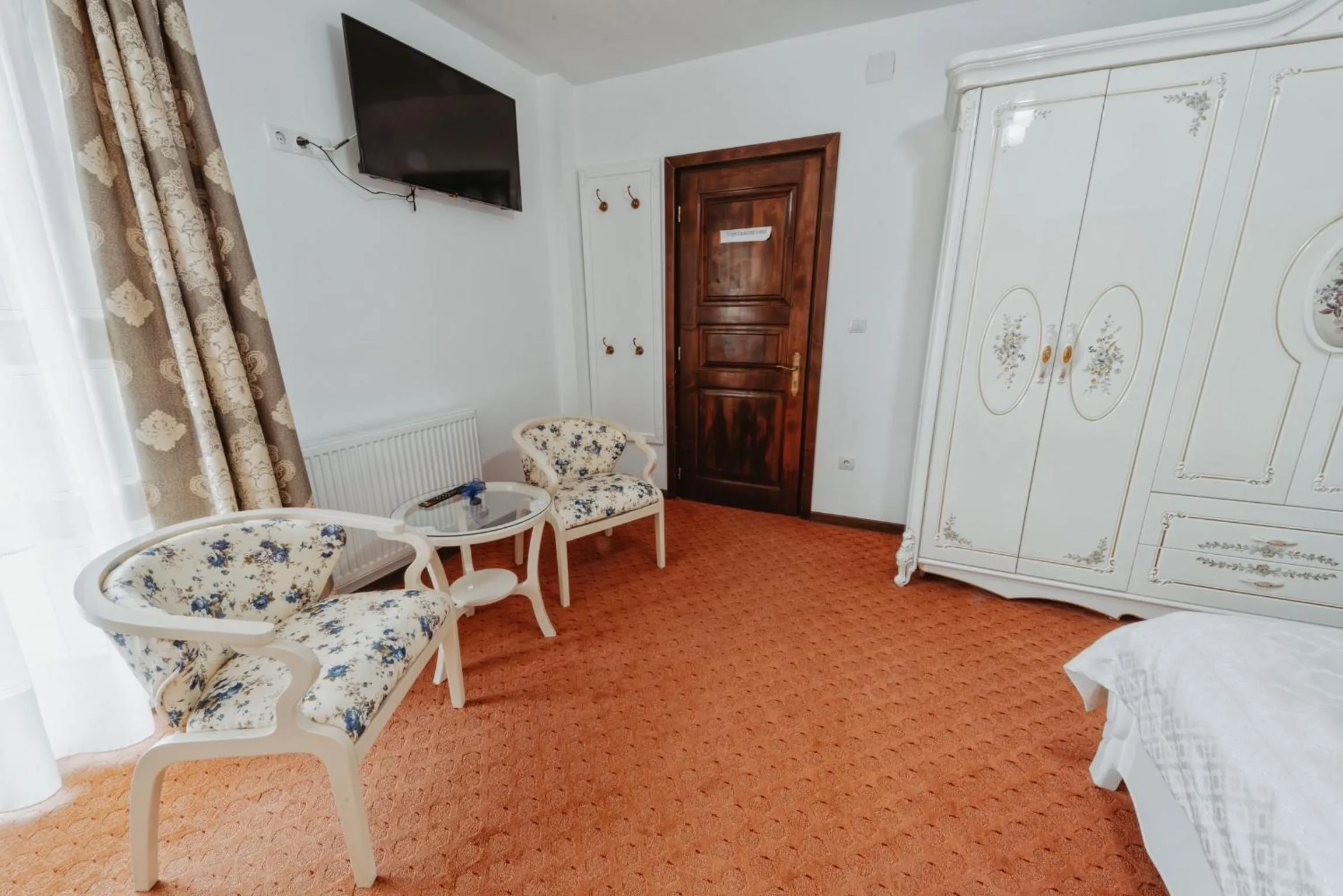 Bed in Complex Turistic Constantin Bucovina