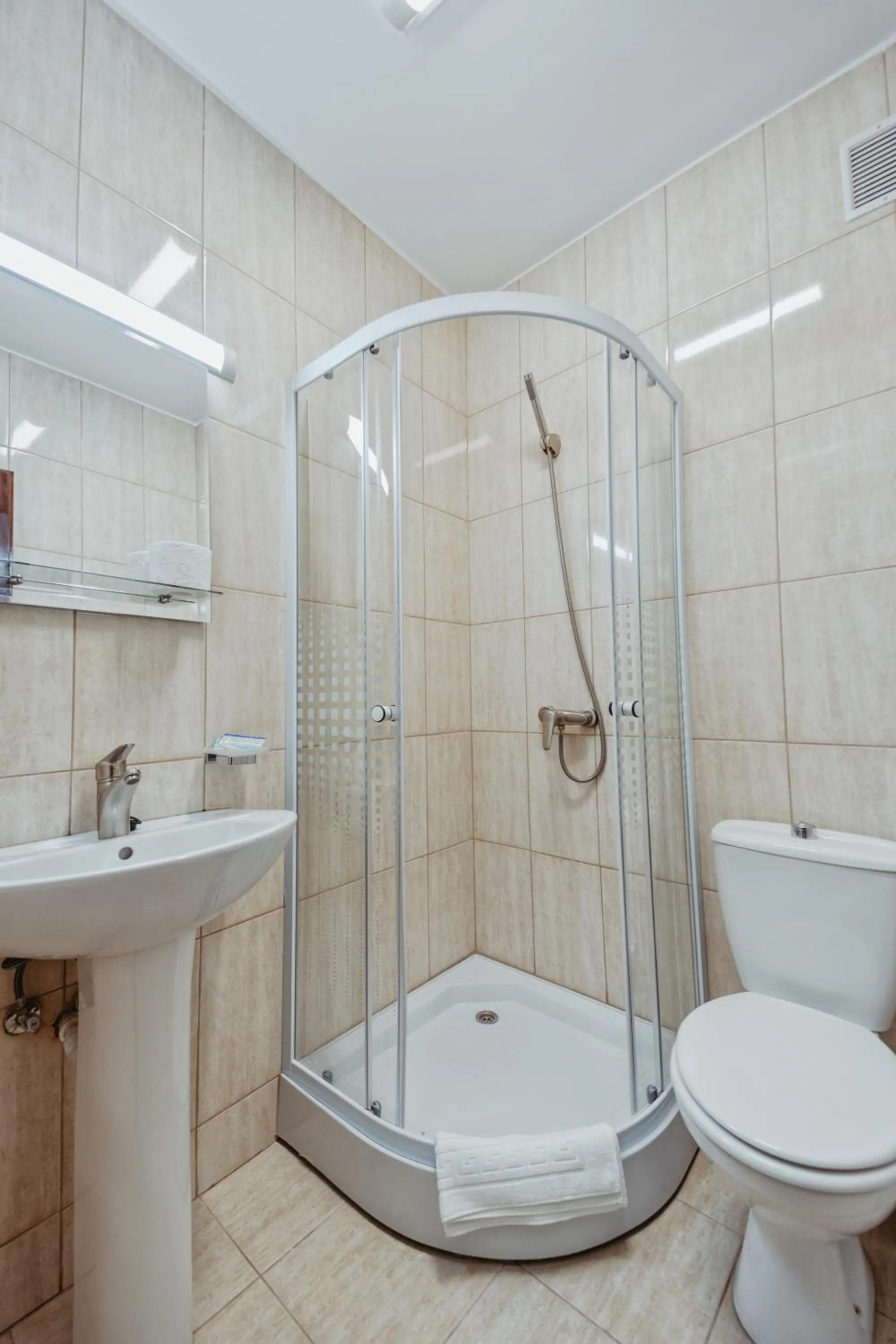 Bathroom in Complex Turistic Constantin Bucovina