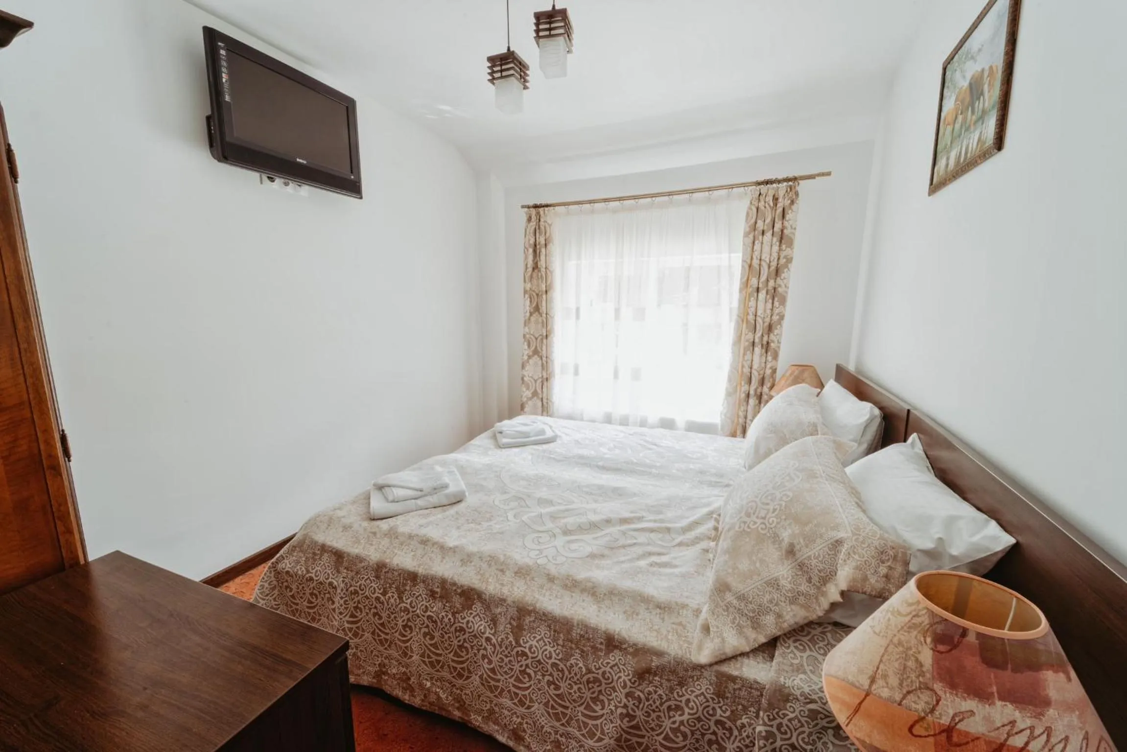 Bed in Complex Turistic Constantin Bucovina