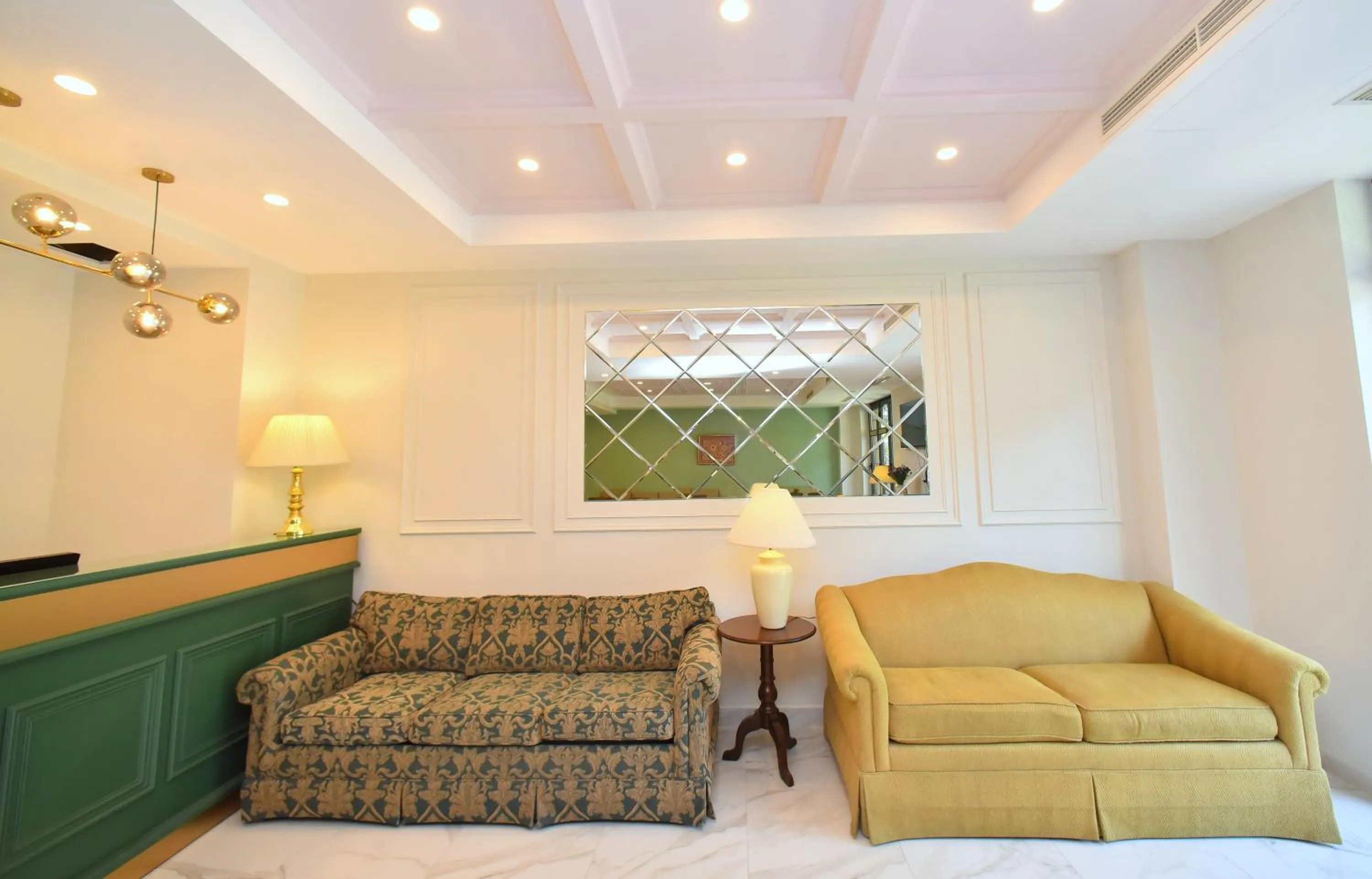 Lobby or reception in Hotel Avenue 30