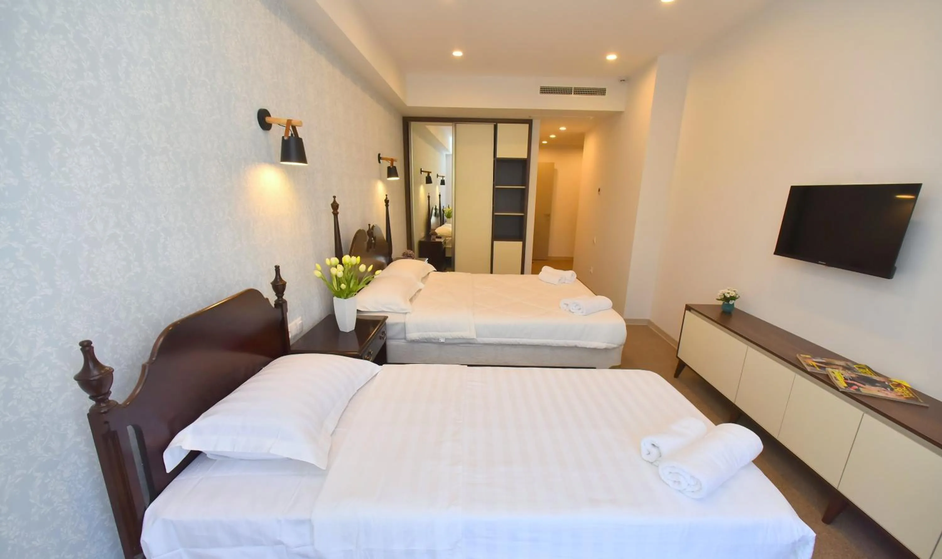 TV and multimedia, Bed in Hotel Avenue 30