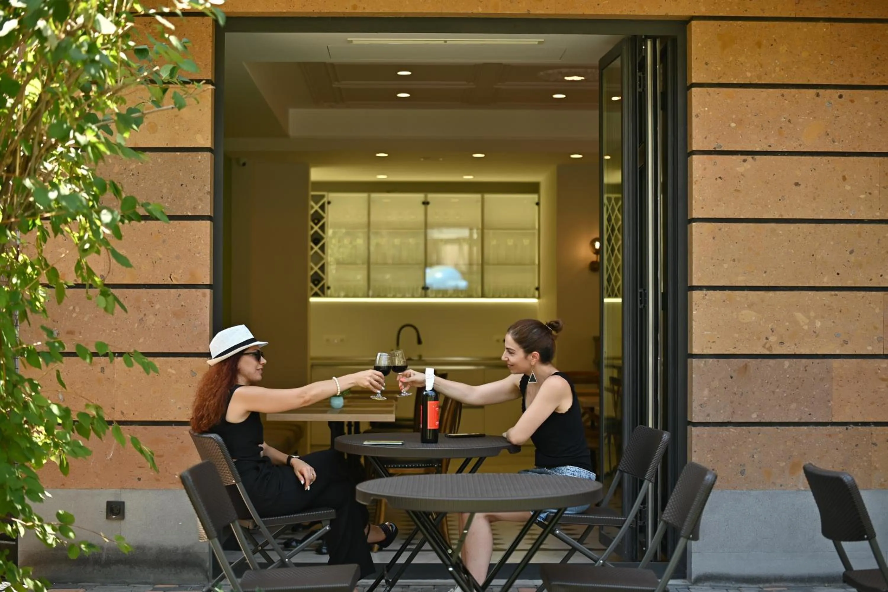 Patio in Hotel Avenue 30