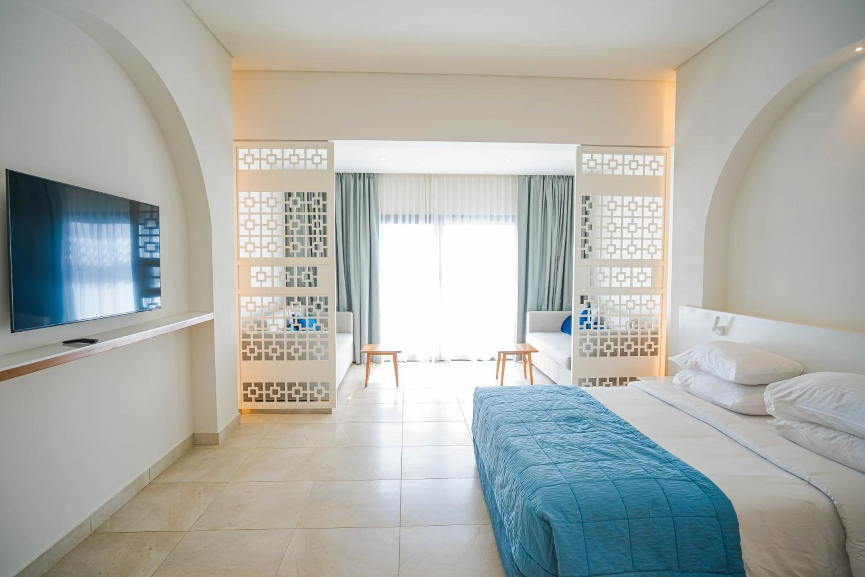 Communal lounge/ TV room, Bed in Sentido Reef Oasis Suakin Resort