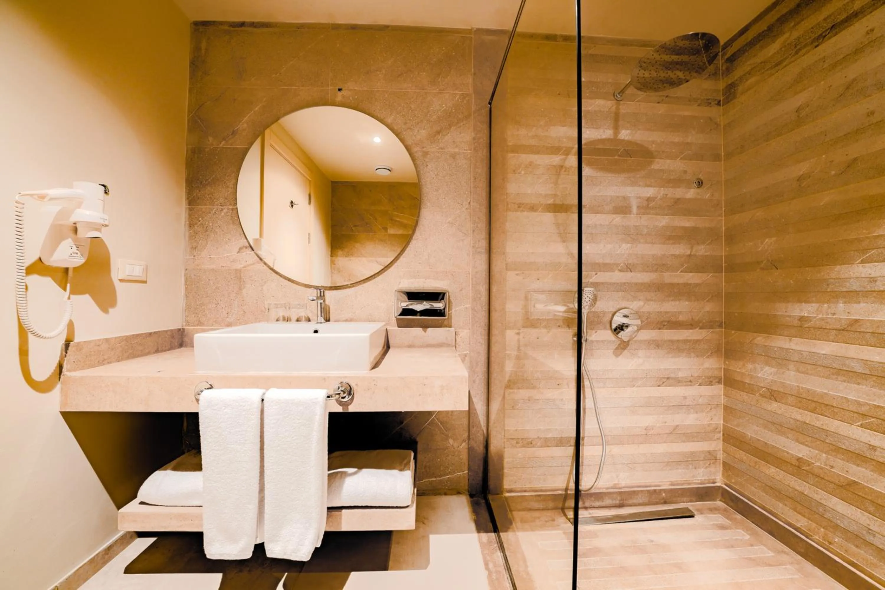 Shower in Sentido Reef Oasis Suakin Resort