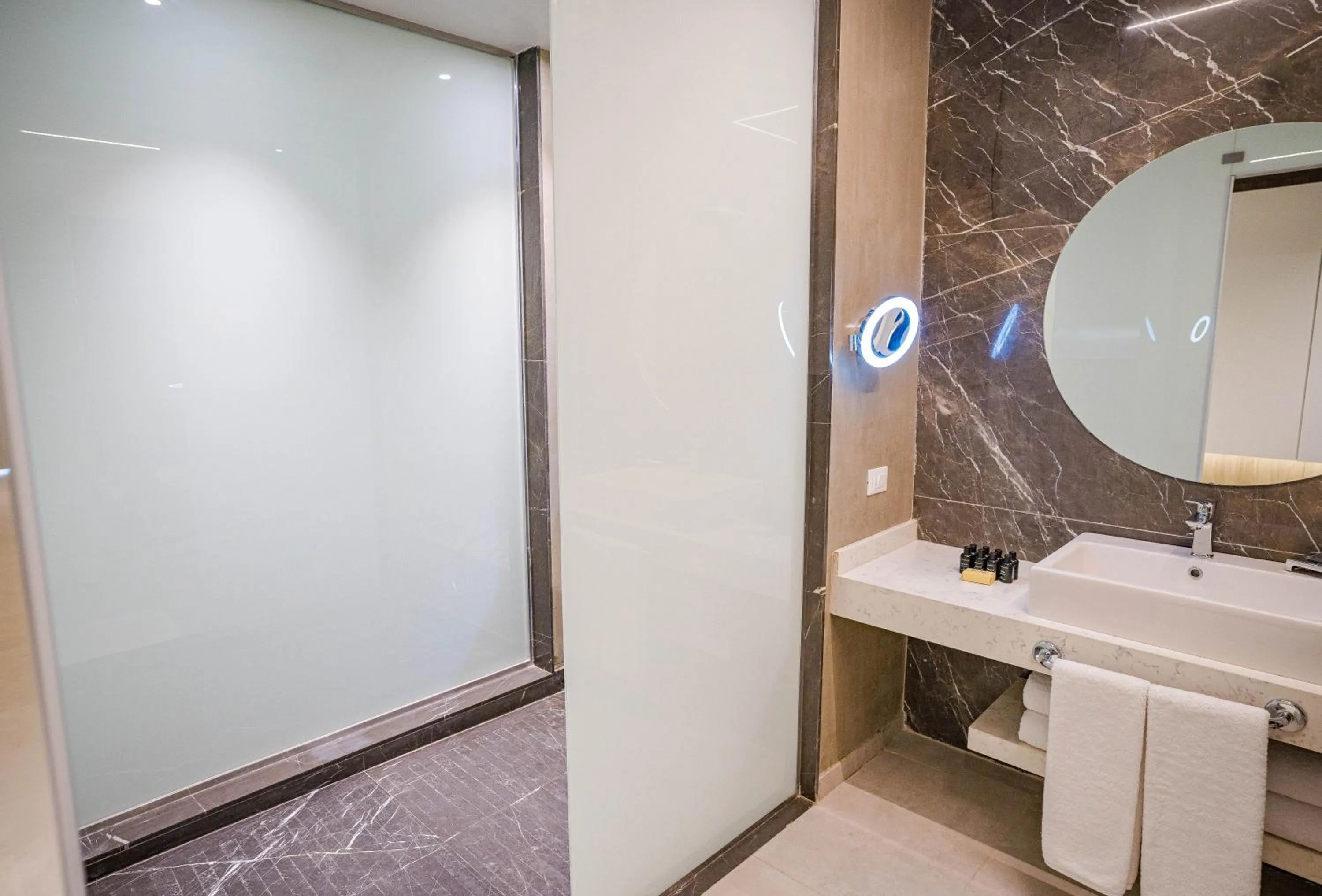 Shower in Sentido Reef Oasis Suakin Resort