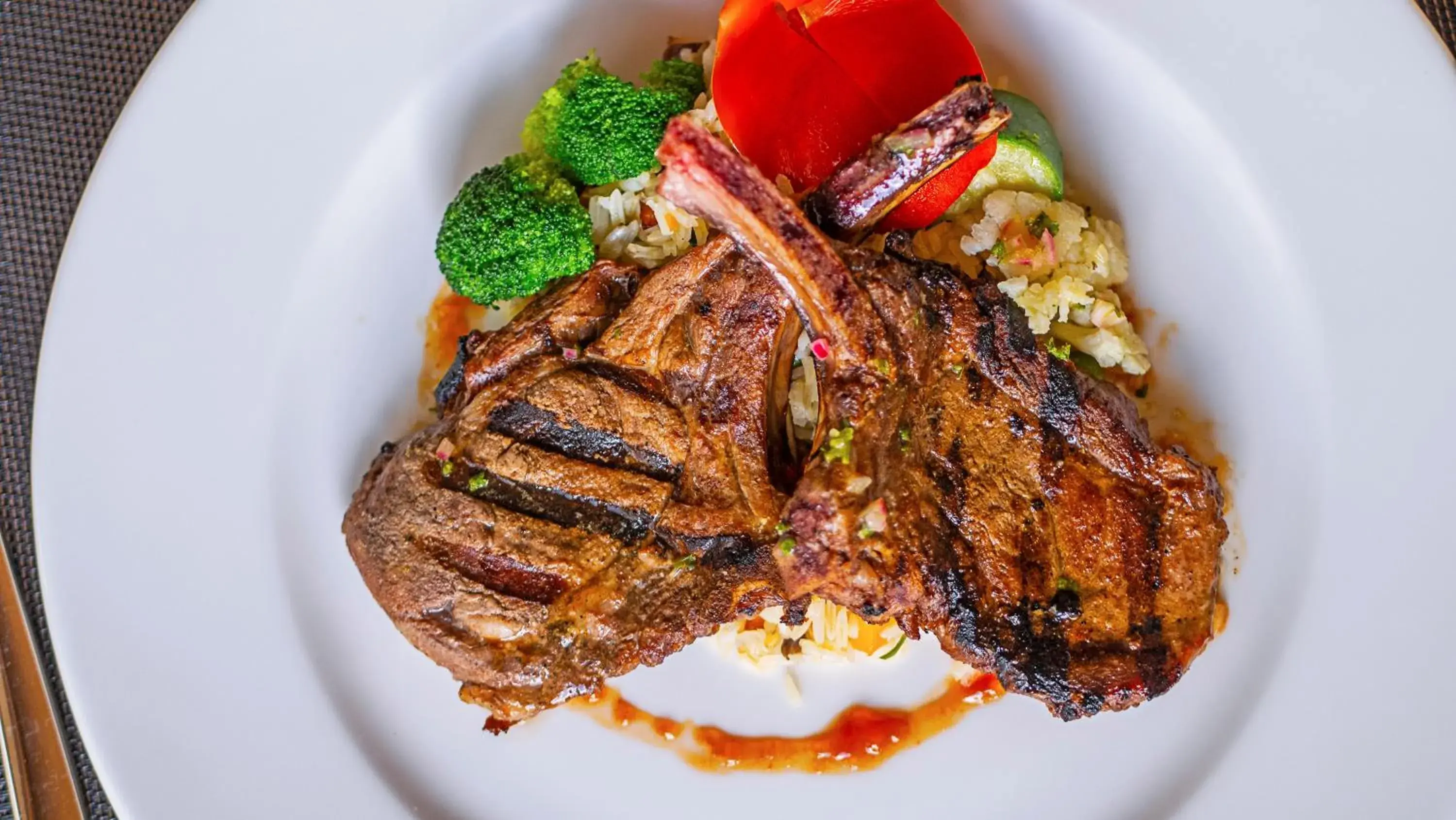 Restaurant/places to eat in Maanzoni 680 HOTEL Restaurant/places to eat in Maanzoni 680 HOTEL