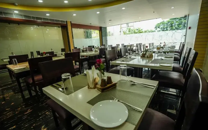 Restaurant/places to eat in Urban Suites Restaurant/places to eat in Urban Suites