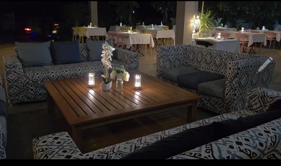 Lounge or bar in MAISON CARREE