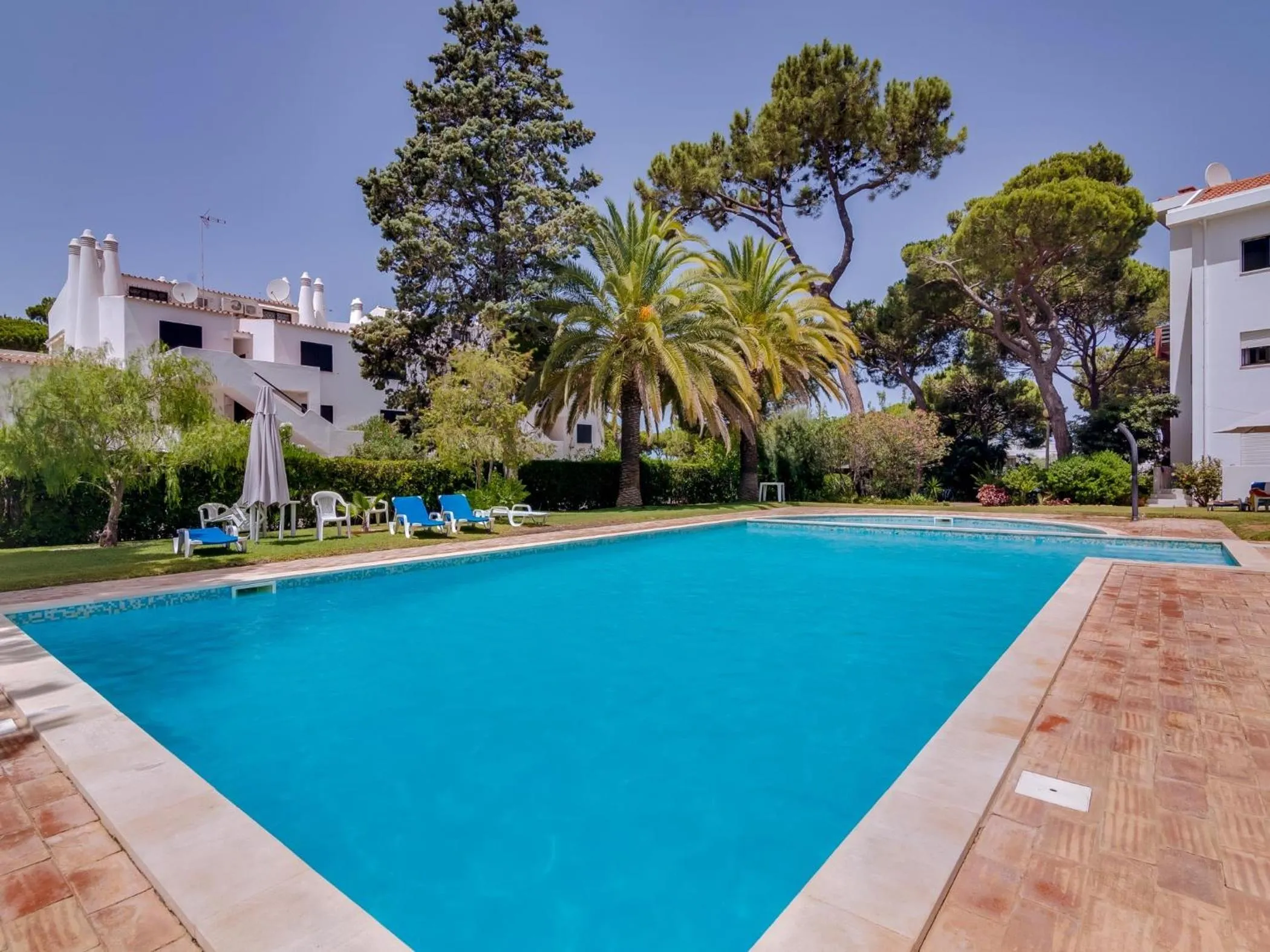 Property building in AL - Apartamento Montemar