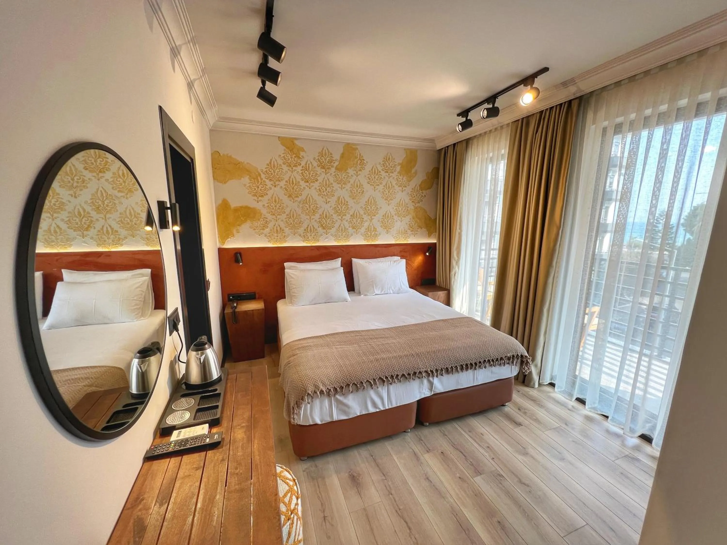 Photo of the whole room, Bed in Oji Hotel