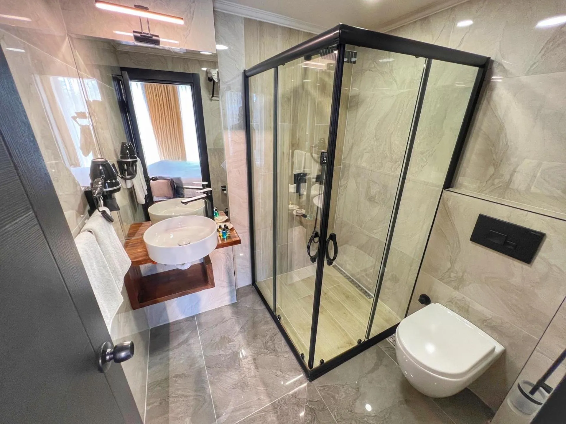 Bathroom in Oji Hotel