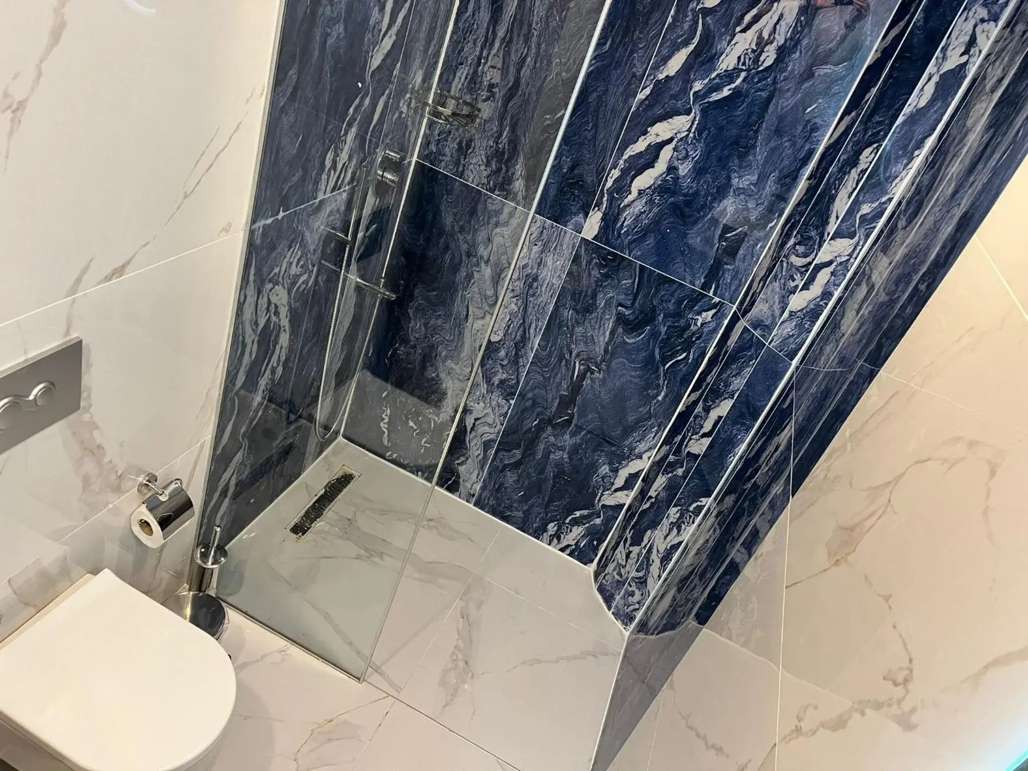 Bathroom in Istanblu Hotel Ataşehir Bathroom in Istanblu Hotel Ataşehir