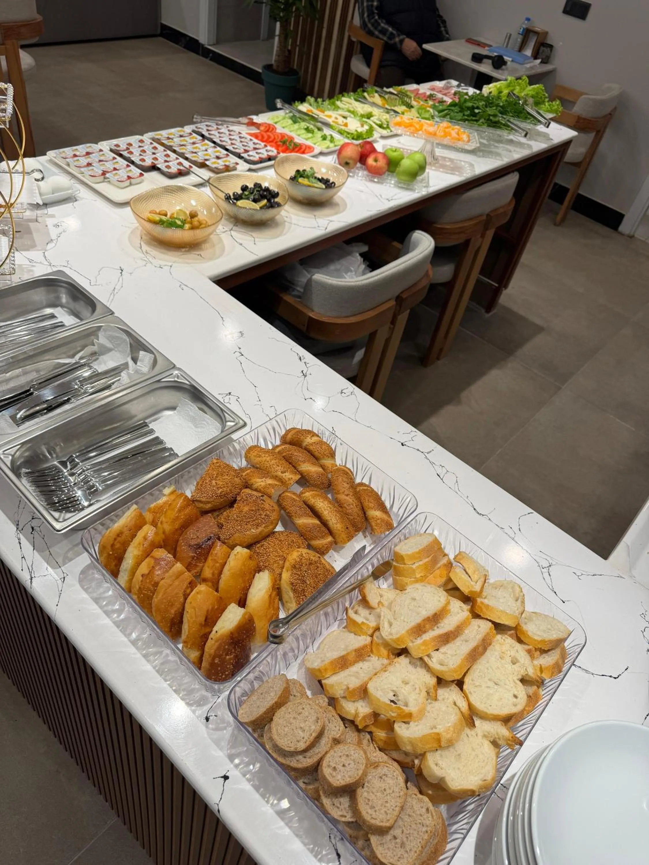 Restaurant/places to eat in Istanblu Hotel Ataşehir