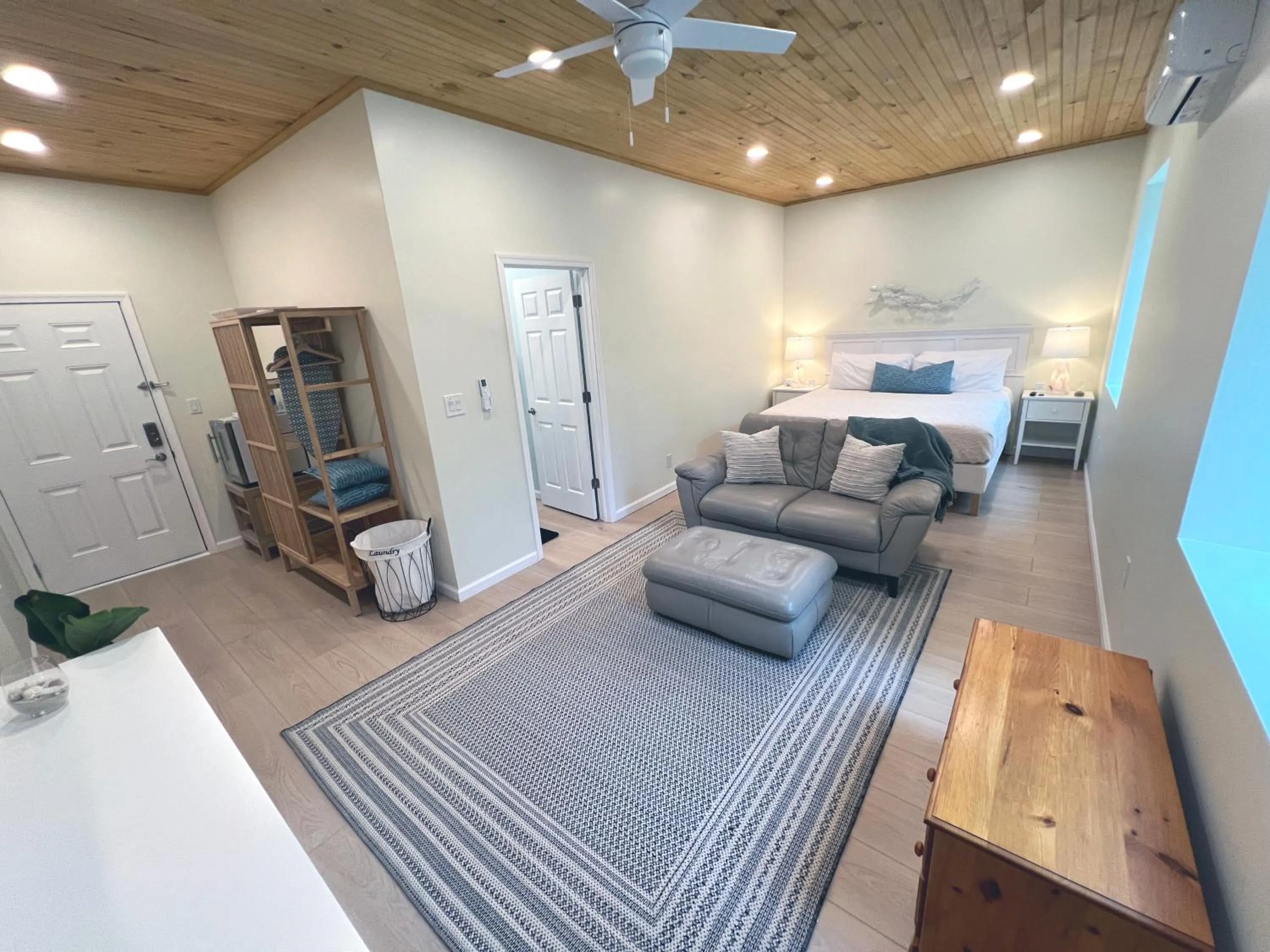 Living room, Bed in Mar Bella Boutique Hotel & Spa