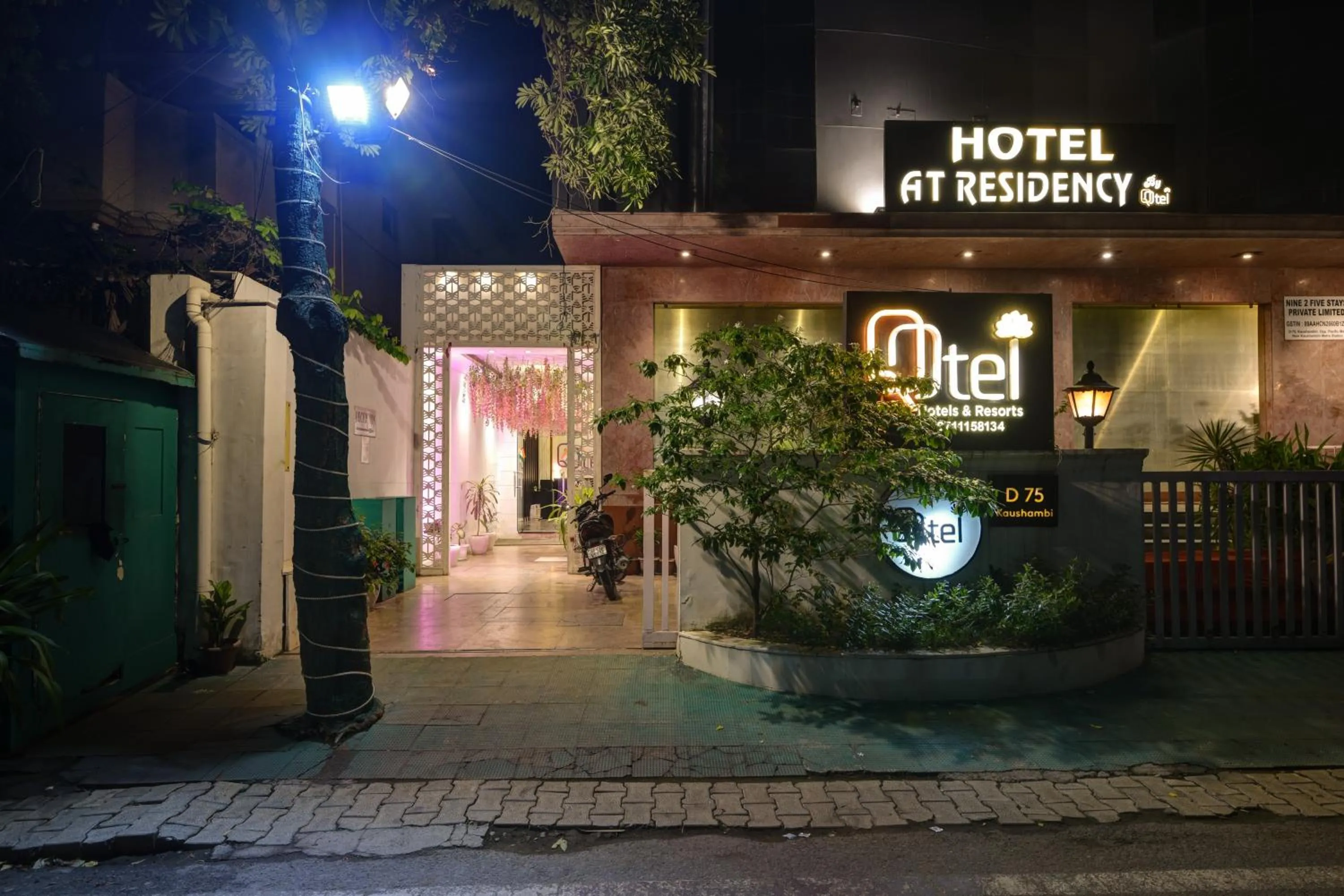 Property building in Qotel Comfort AT Residency Kaushambi Anand Vihar