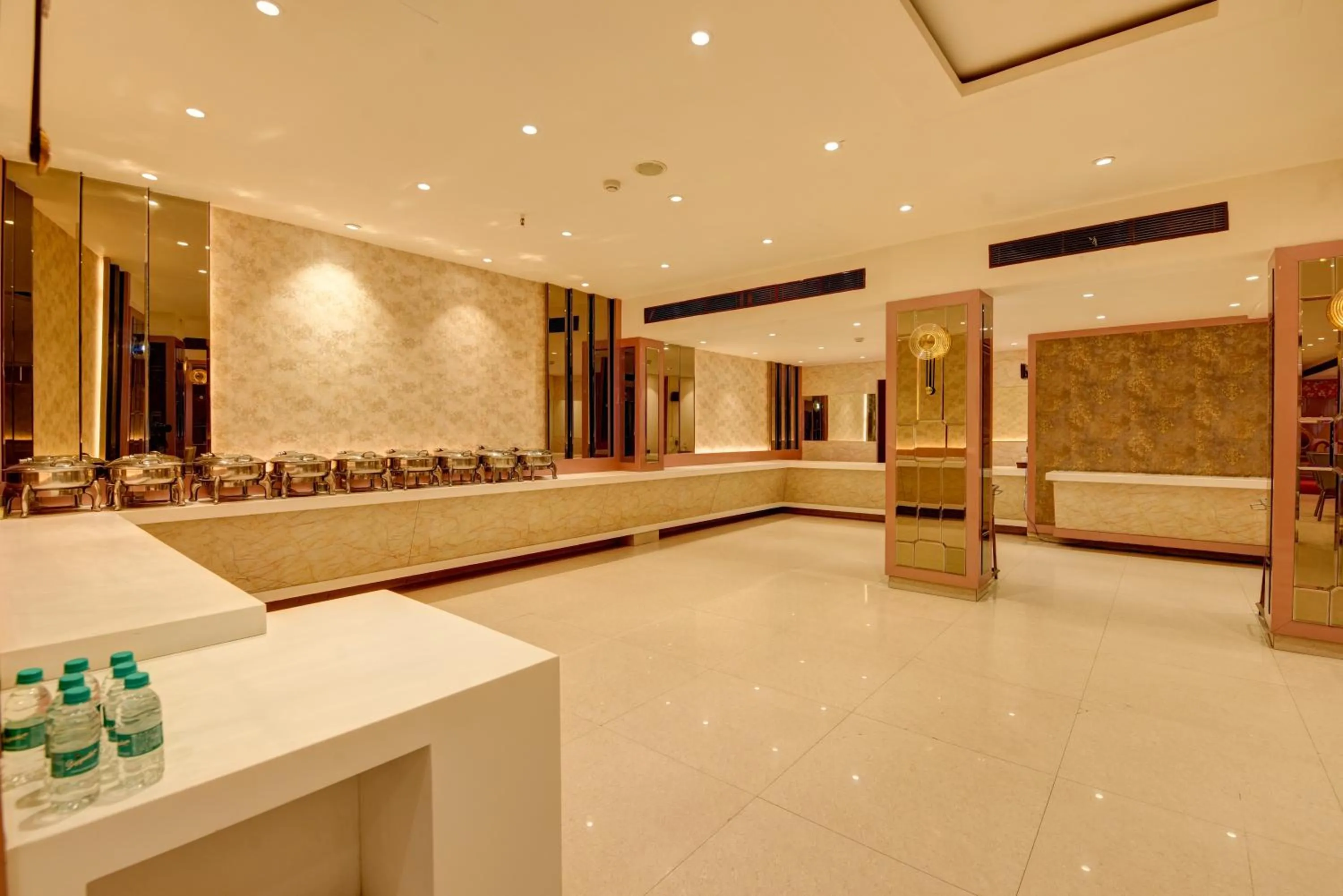 Banquet/Function facilities in Qotel Comfort AT Residency Kaushambi Anand Vihar