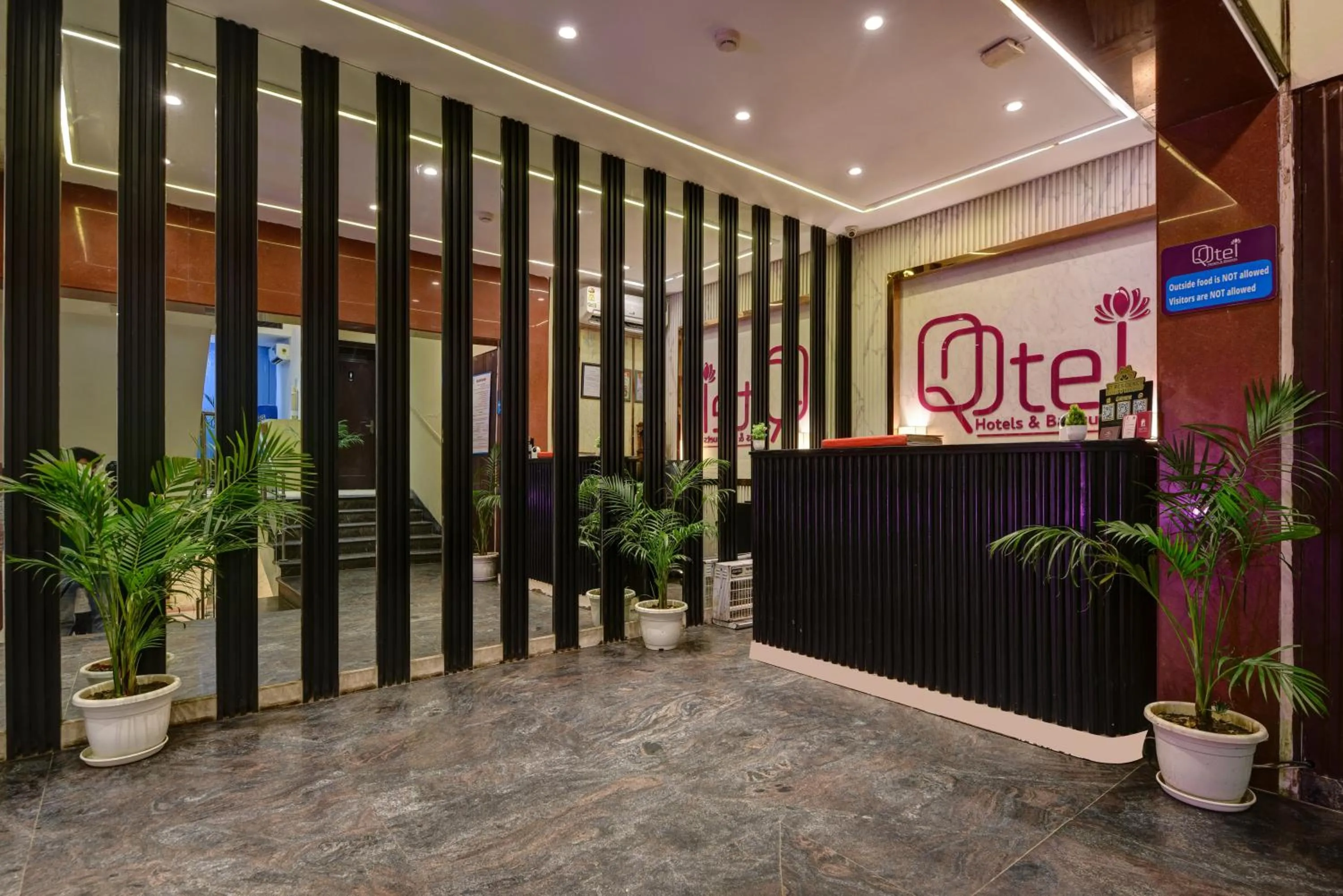 Lobby or reception in Qotel Comfort AT Residency Kaushambi Anand Vihar