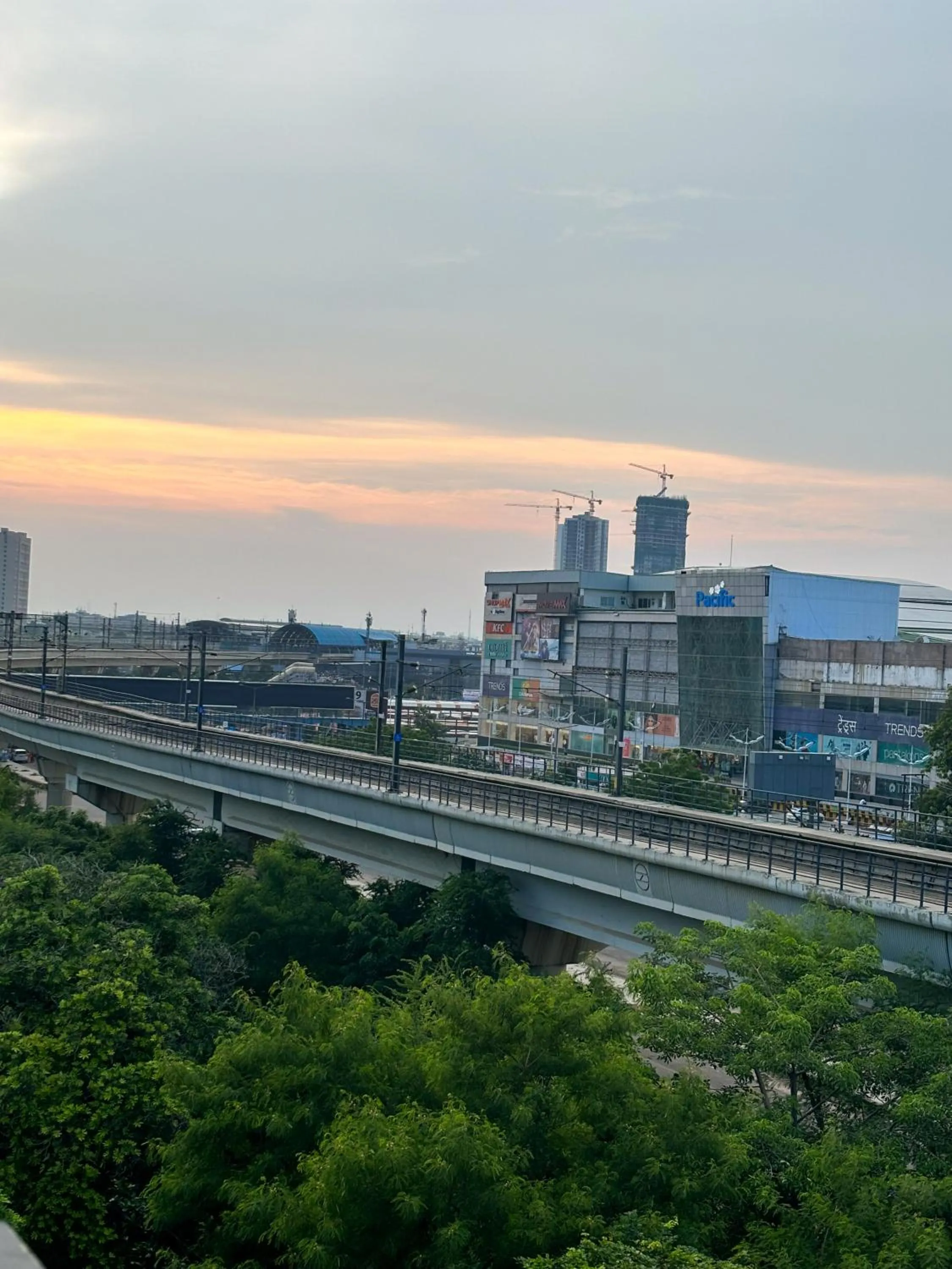 Day in Qotel Comfort AT Residency Kaushambi Anand Vihar