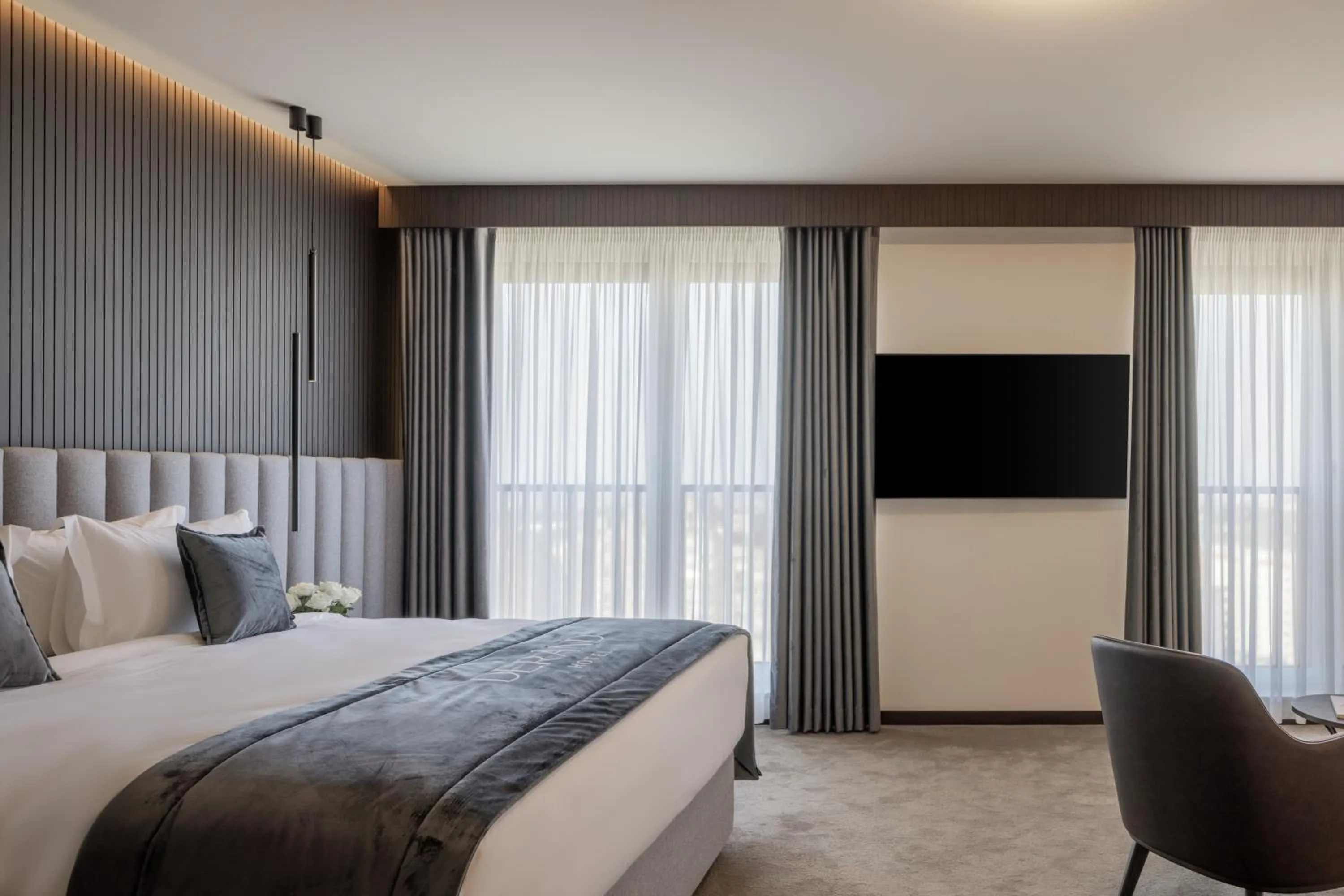 Photo of the whole room, Bed in Derand Hotel