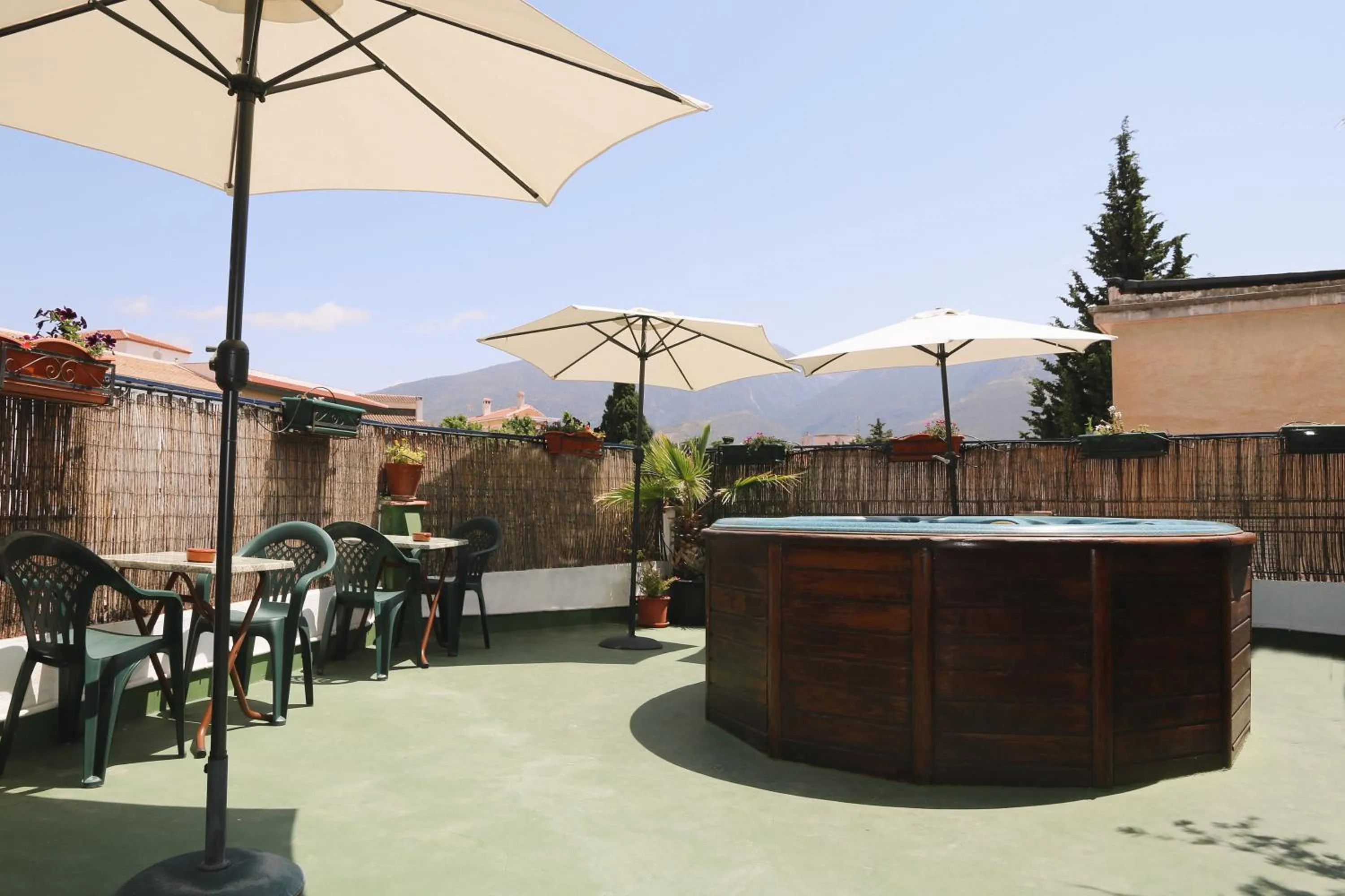 Property building in Posada Alpujarra Sol