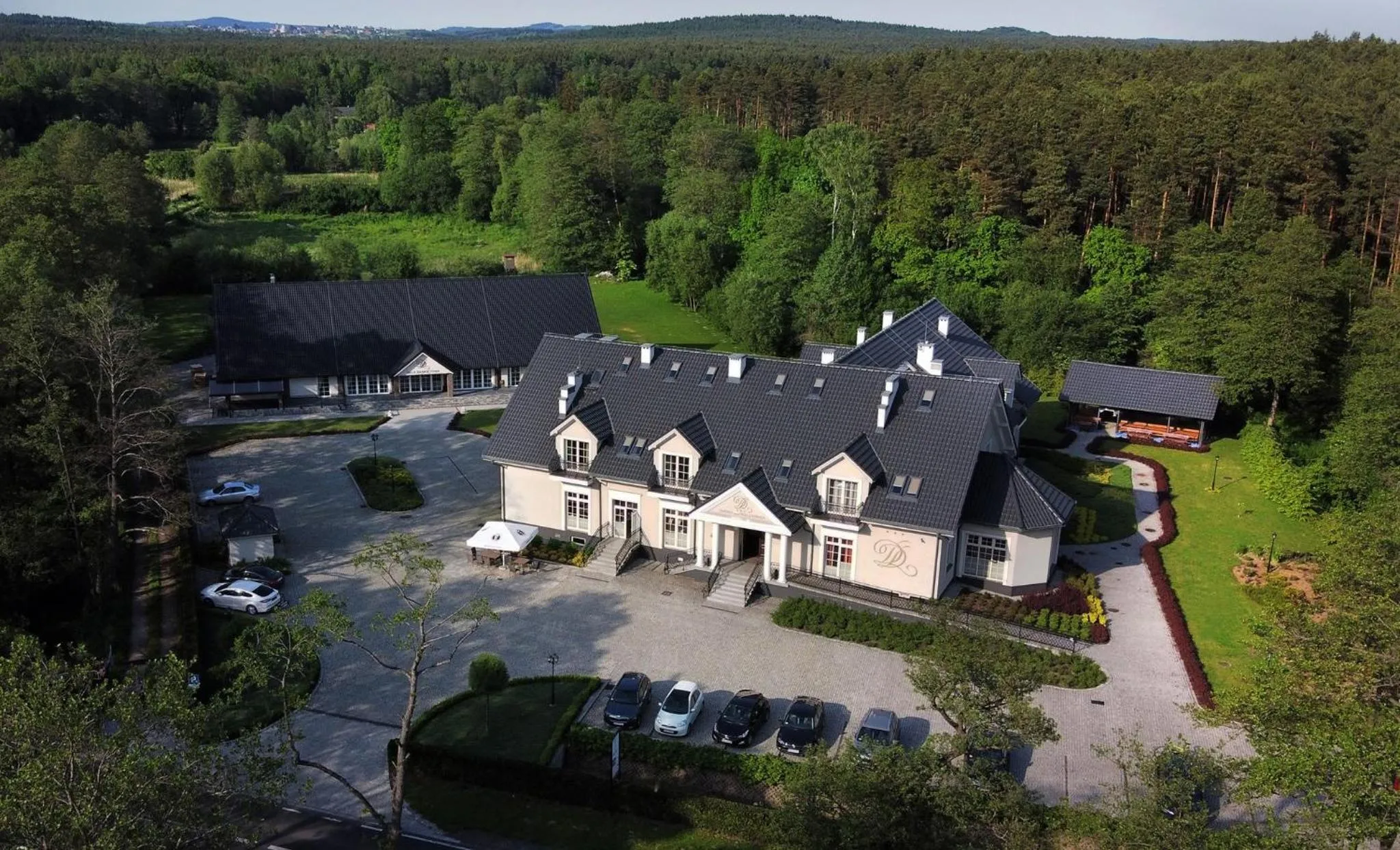 Property building in Dworek nad Rozlewiskiem