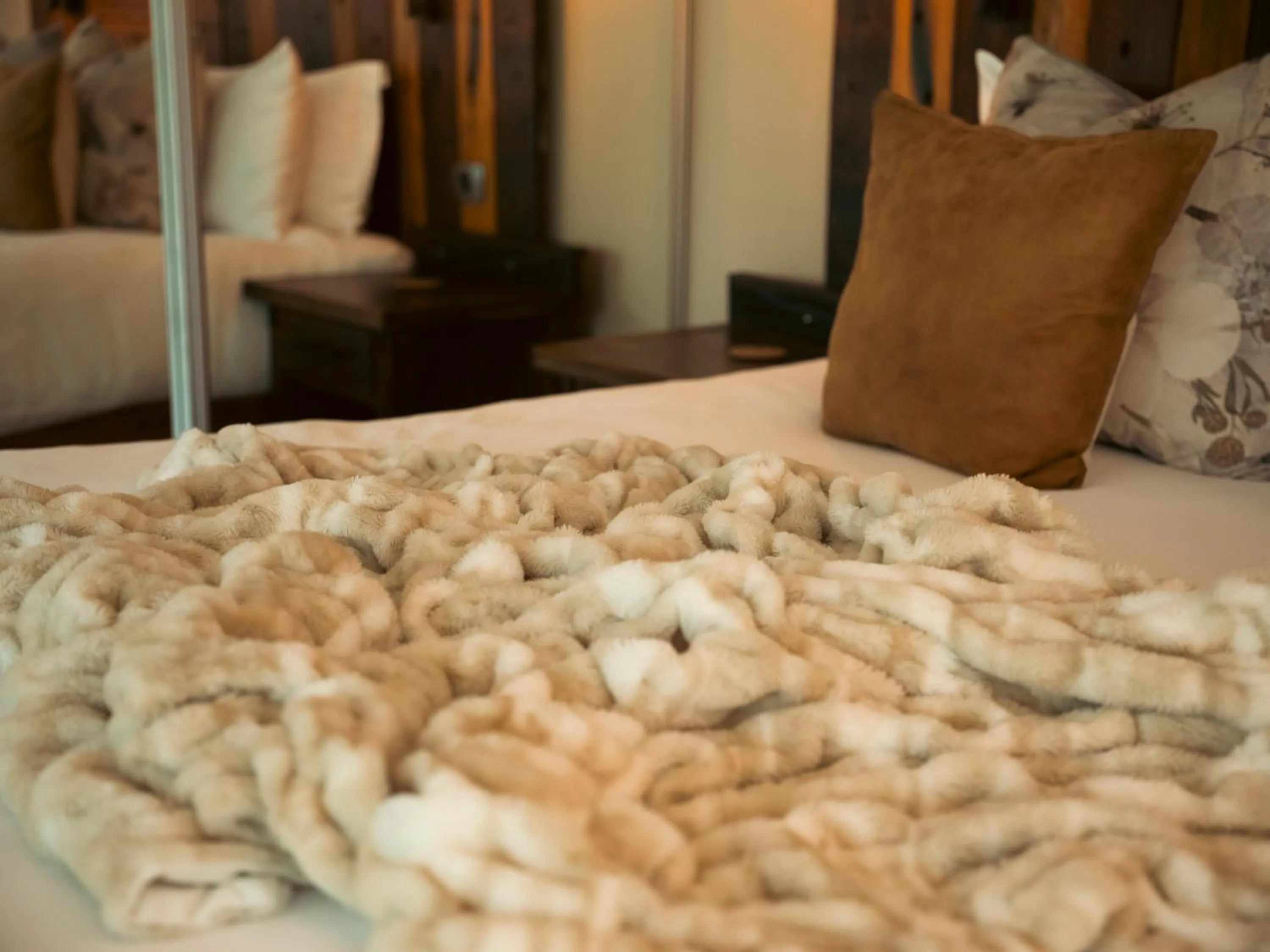 Bed in Shekinah Lion & Game Lodge