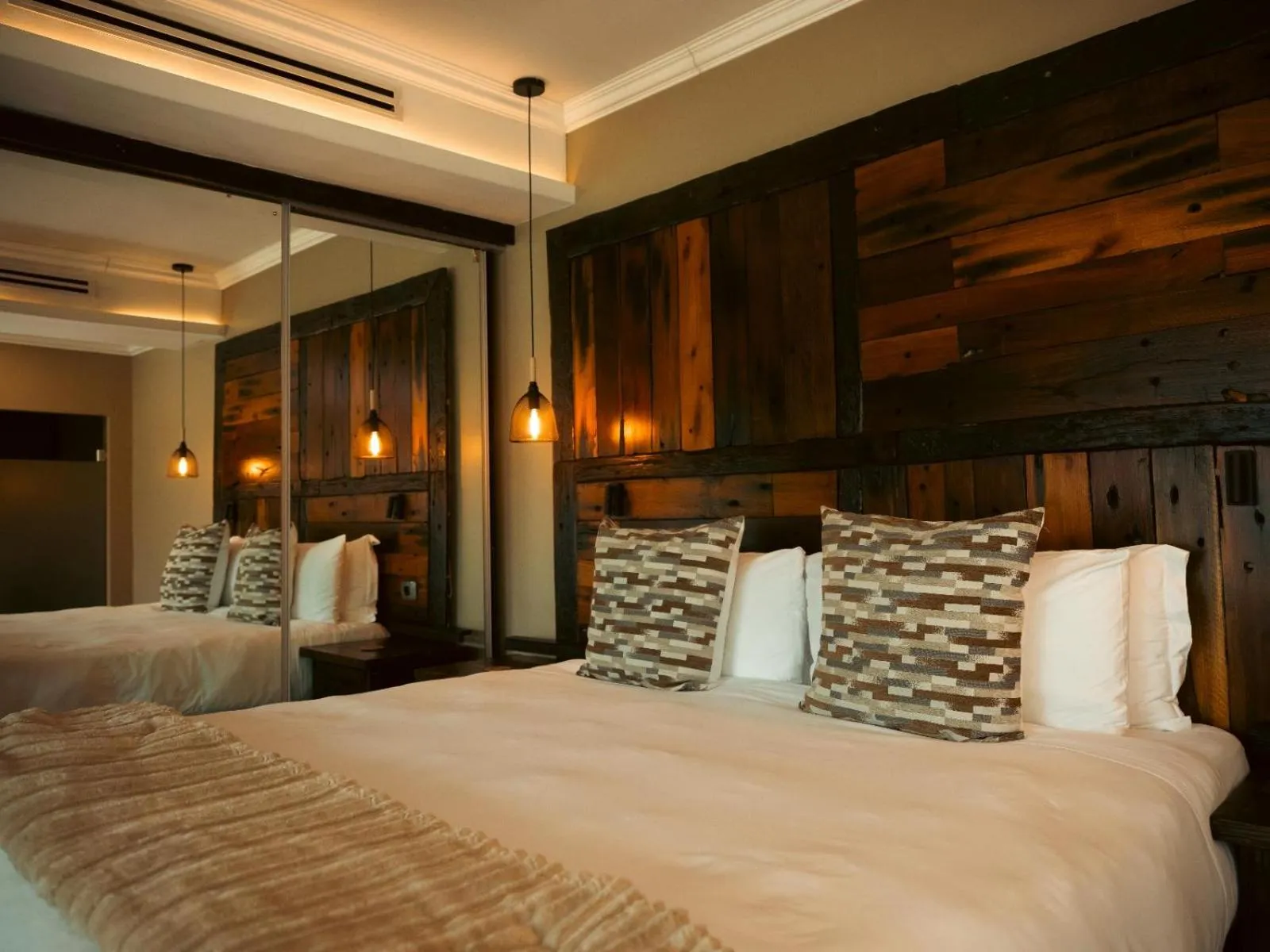 Bed in Shekinah Lion & Game Lodge