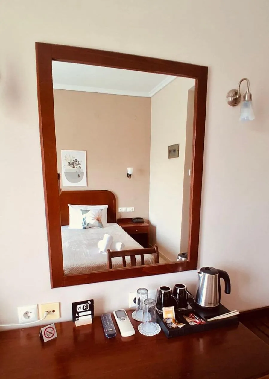 Bed in Hotel Strimoniko