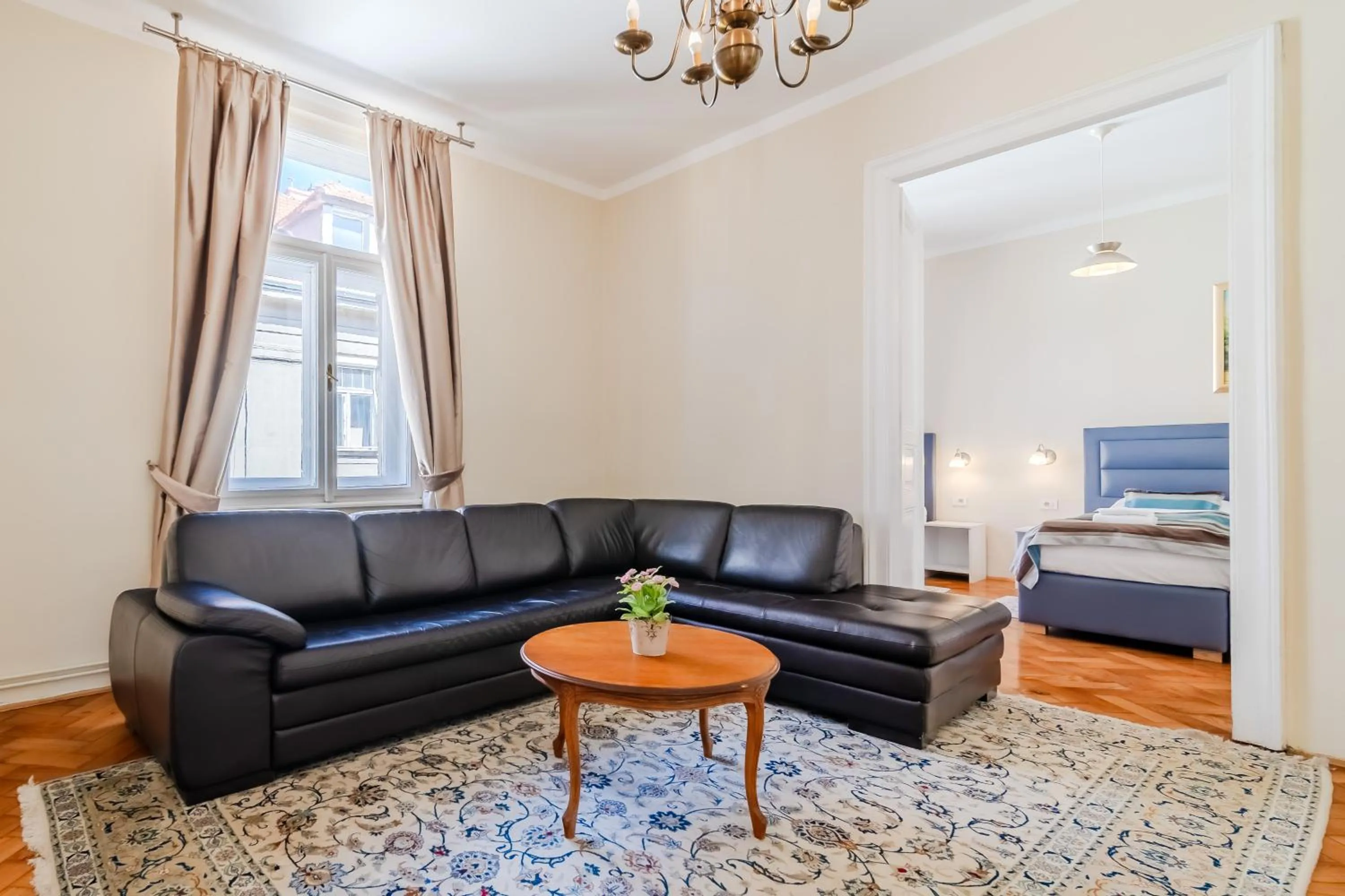 Bed in Apartments & Rooms Flowers