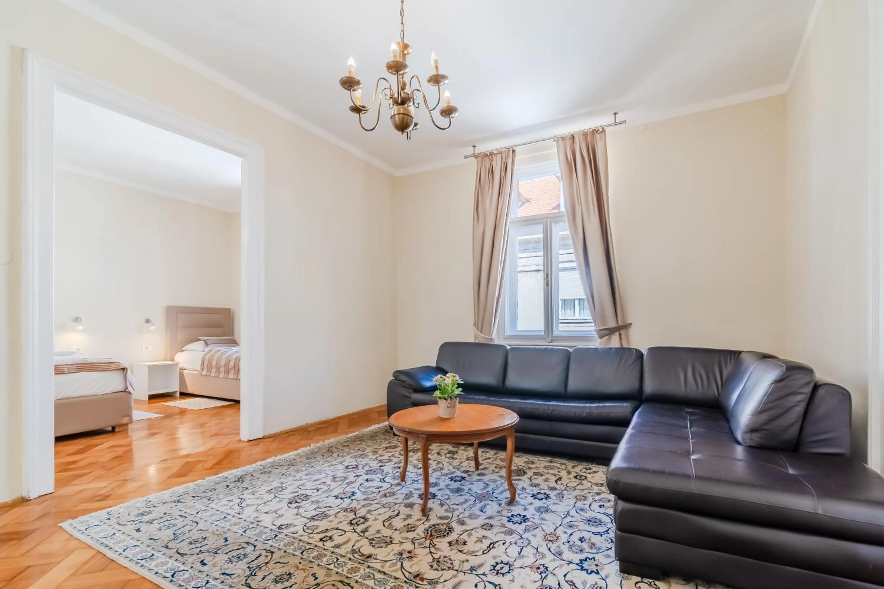 Bed in Apartments & Rooms Flowers