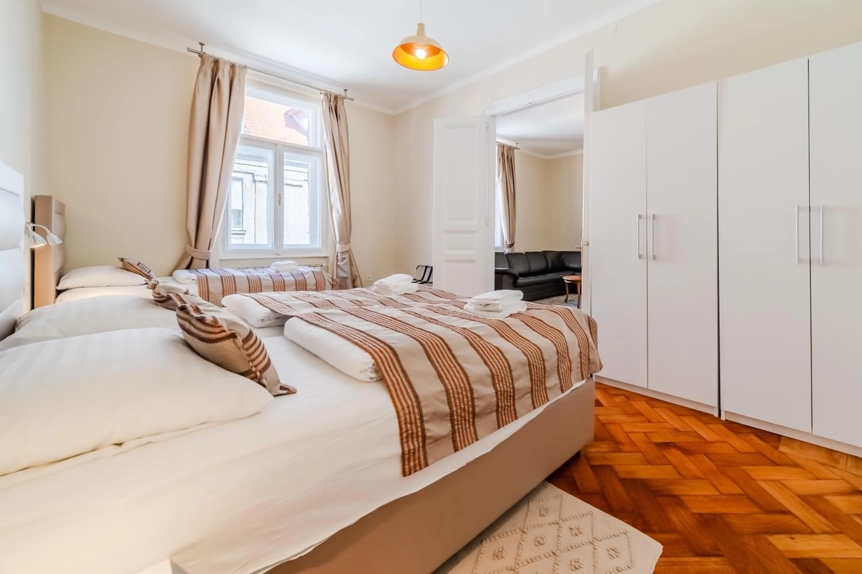 Bed in Apartments & Rooms Flowers