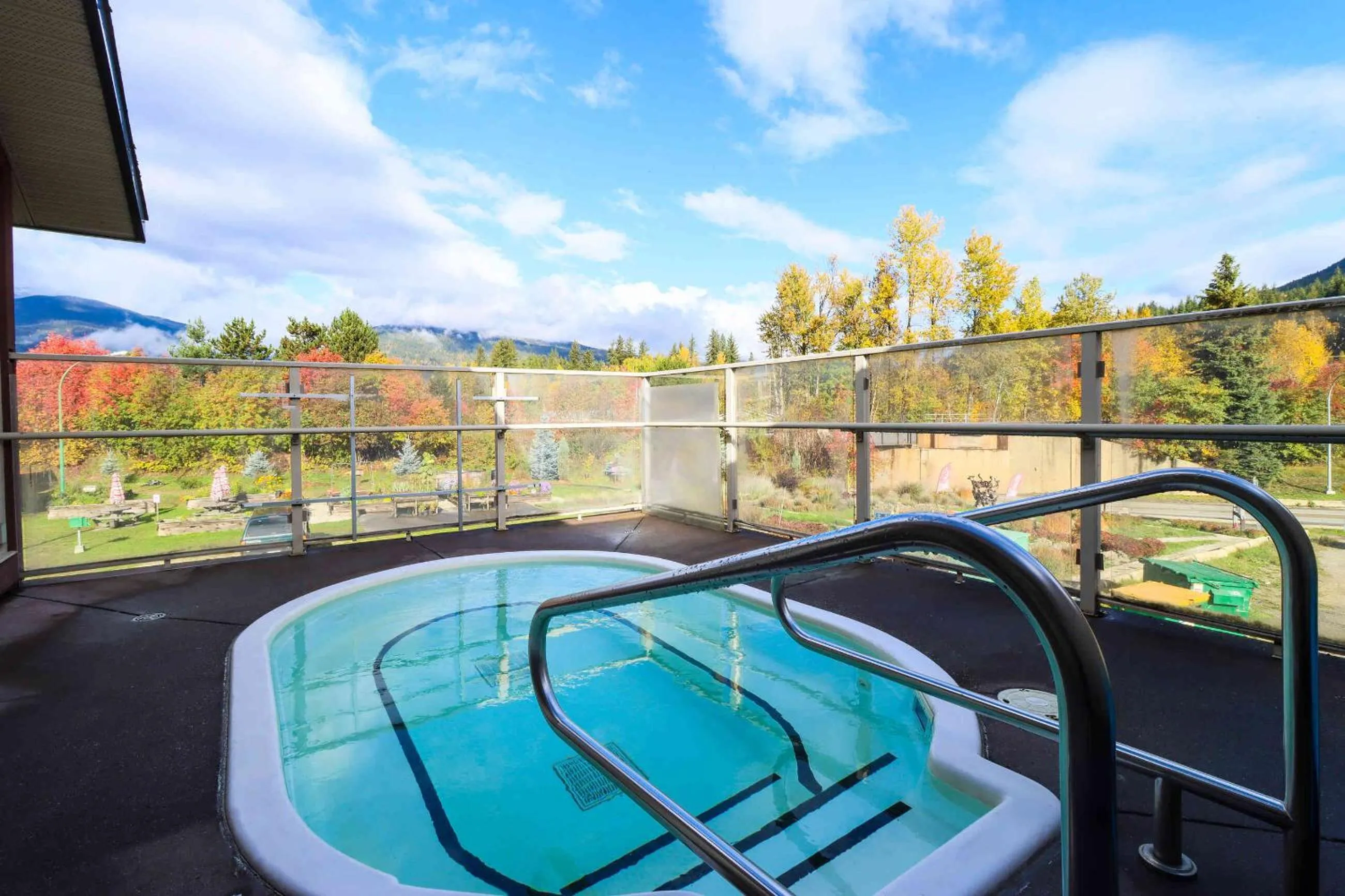 Hot Tub in Northwinds Hotel Revelstoke