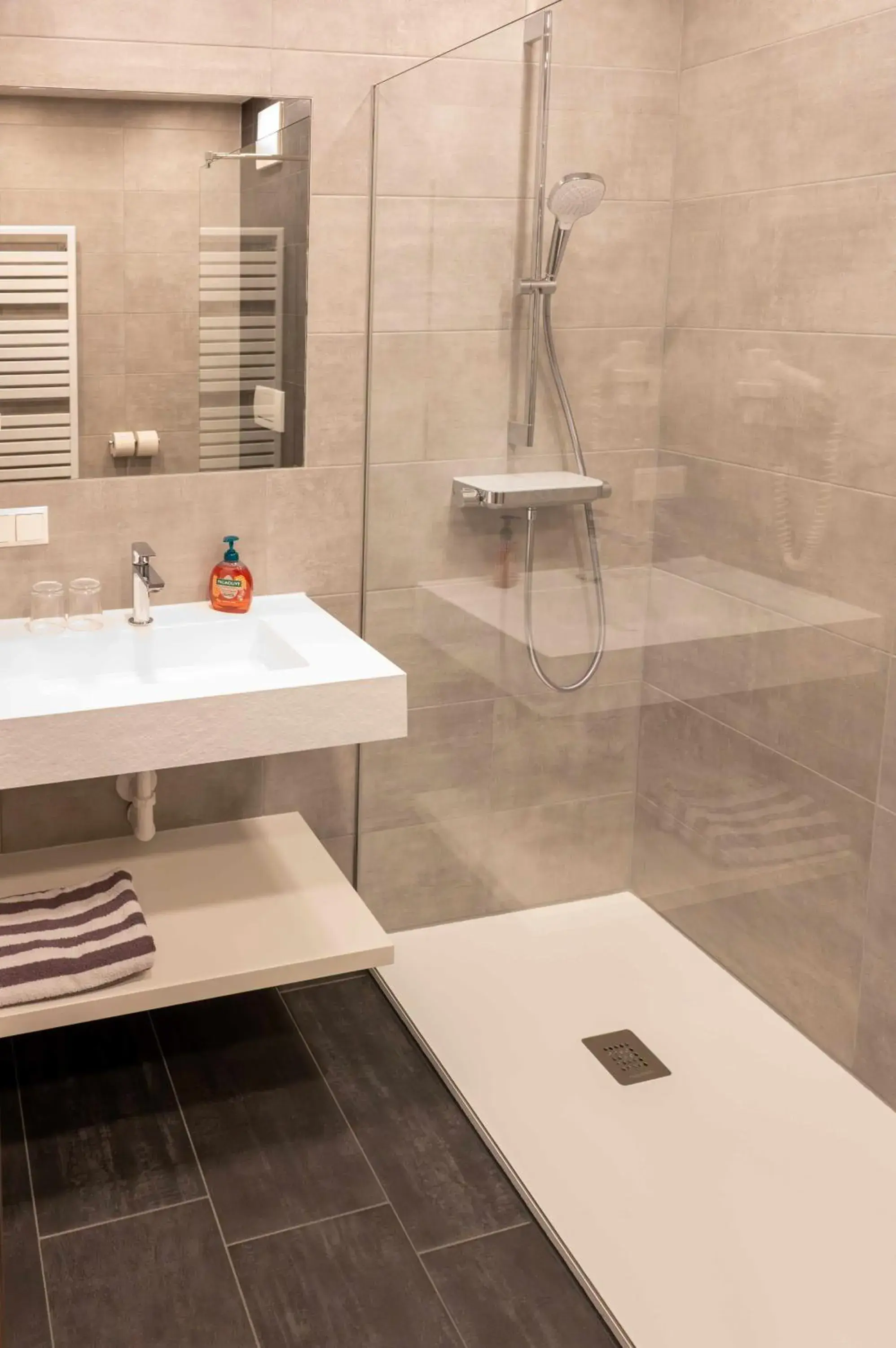 Apartment with Shower - single occupancy in Gästehaus Kreischberg - Mayer Apartment with Shower - single occupancy in Gästehaus Kreischberg - Mayer