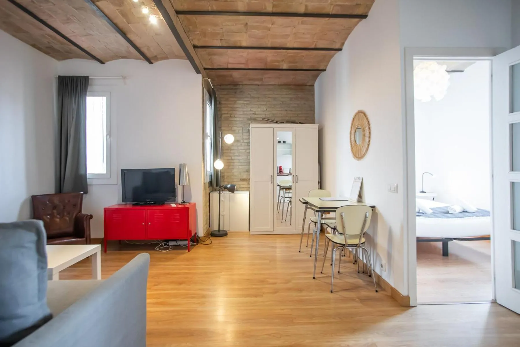 51NO1058 - Bright 1bed flat in Poble Sec