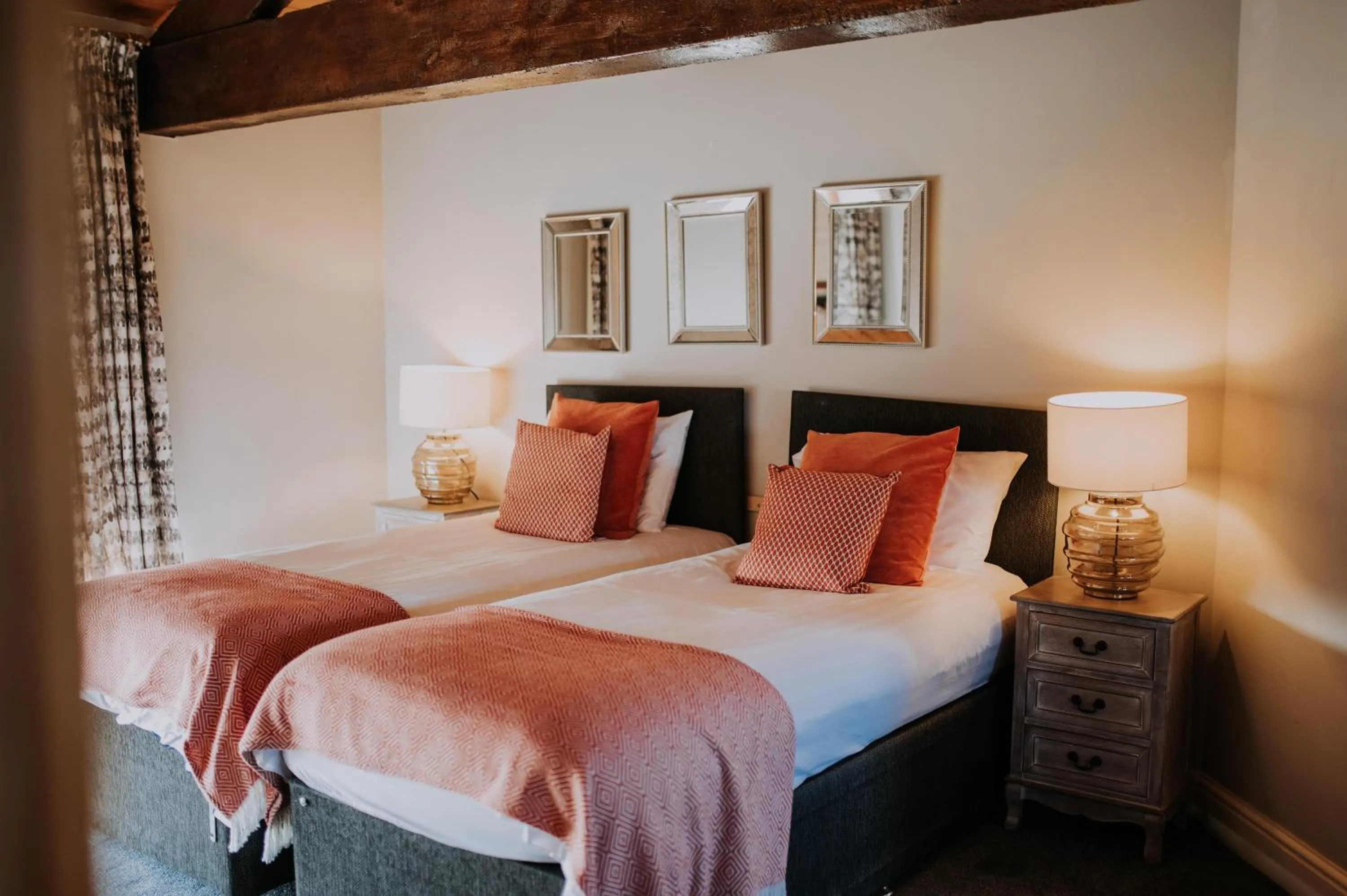 Bed in Pattys Barn Holiday Cottages, Cabins and Venue Hire