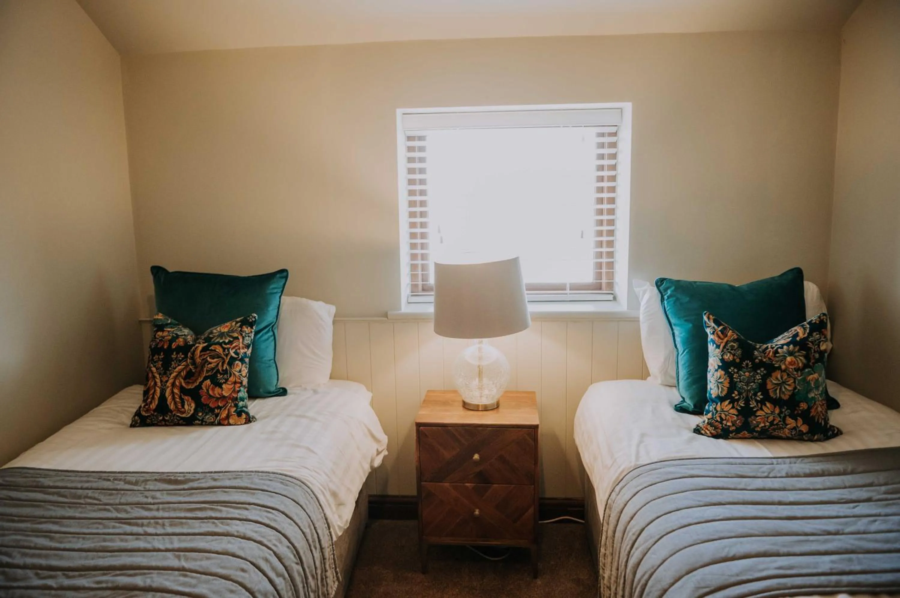 Bed in Pattys Barn Holiday Cottages, Cabins and Venue Hire