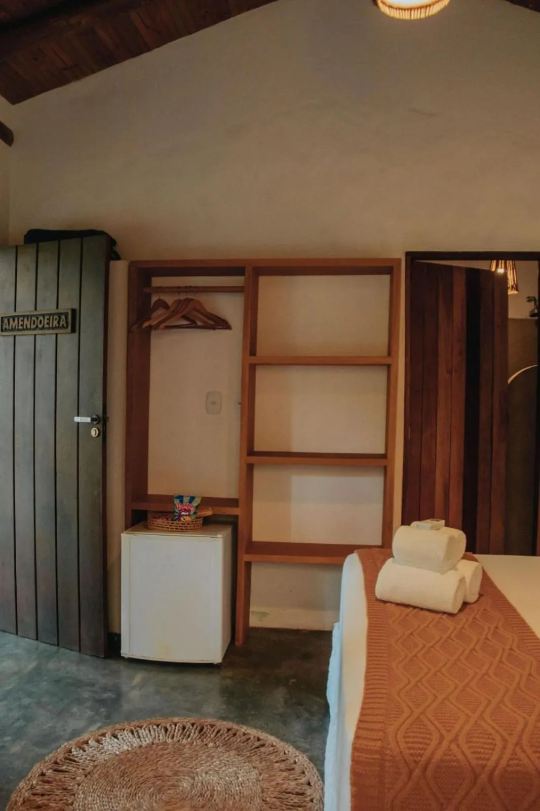 wardrobe, Bed in Pousada Coco Brasil