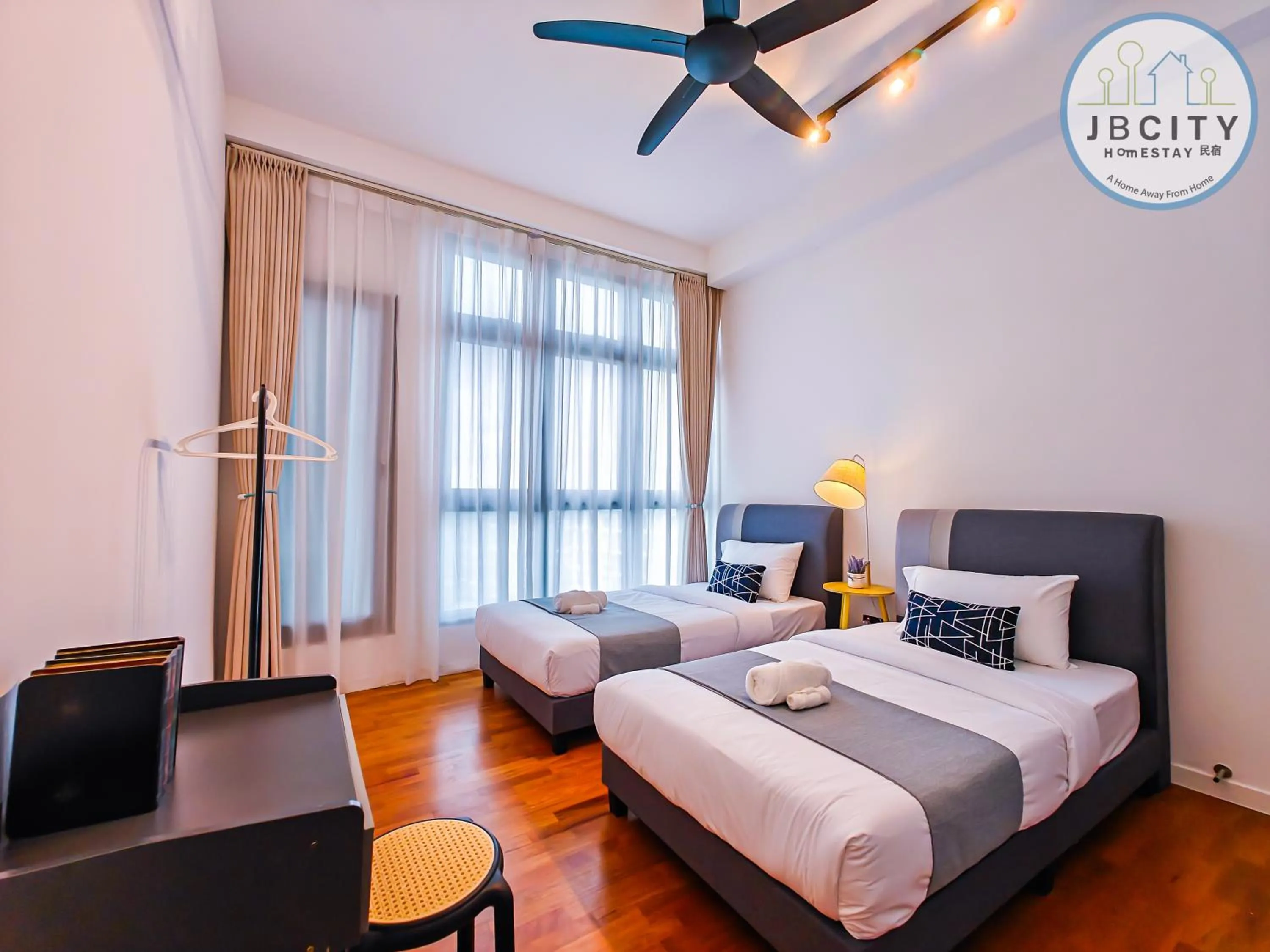 Bed in Skudai Paradigm Mall by RR JBcity