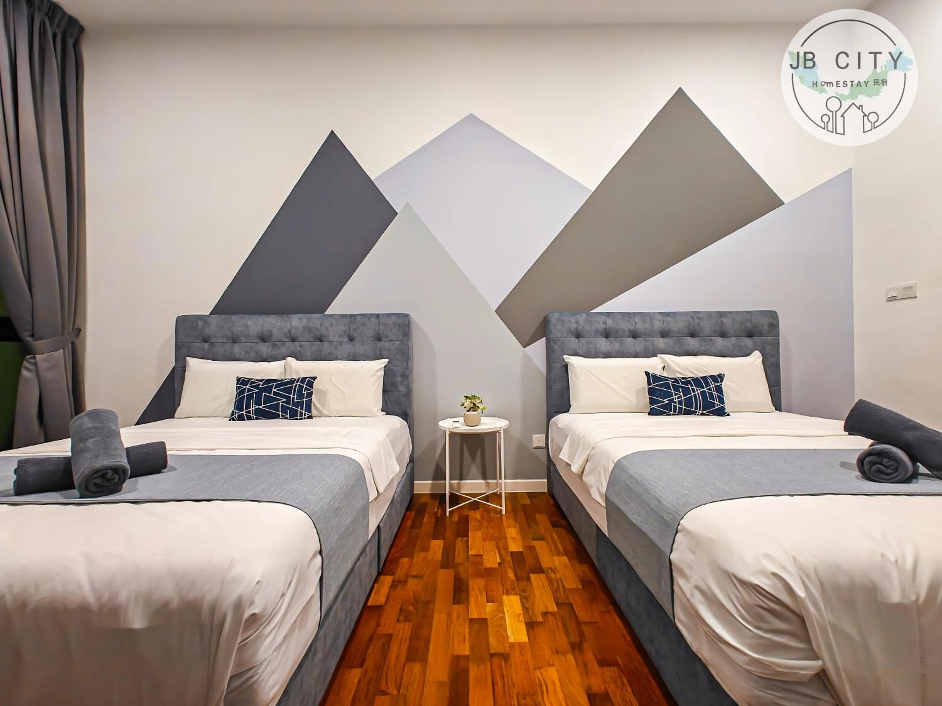 Bed in Skudai Paradigm Mall by RR JBcity