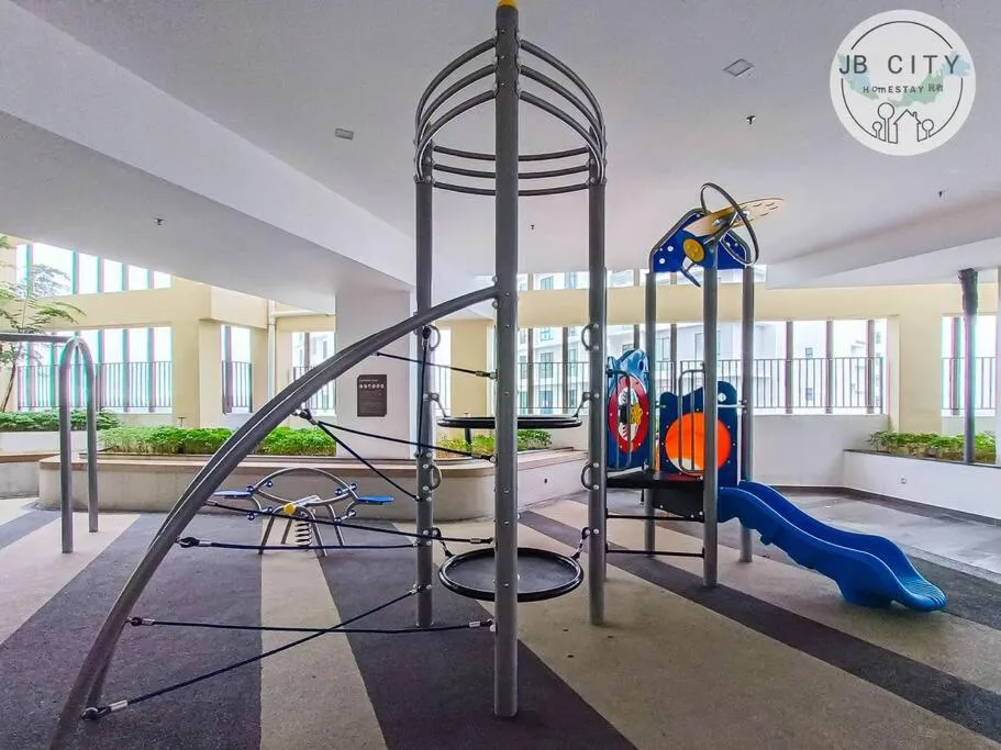 Children play ground in Skudai Paradigm Mall by RR JBcity
