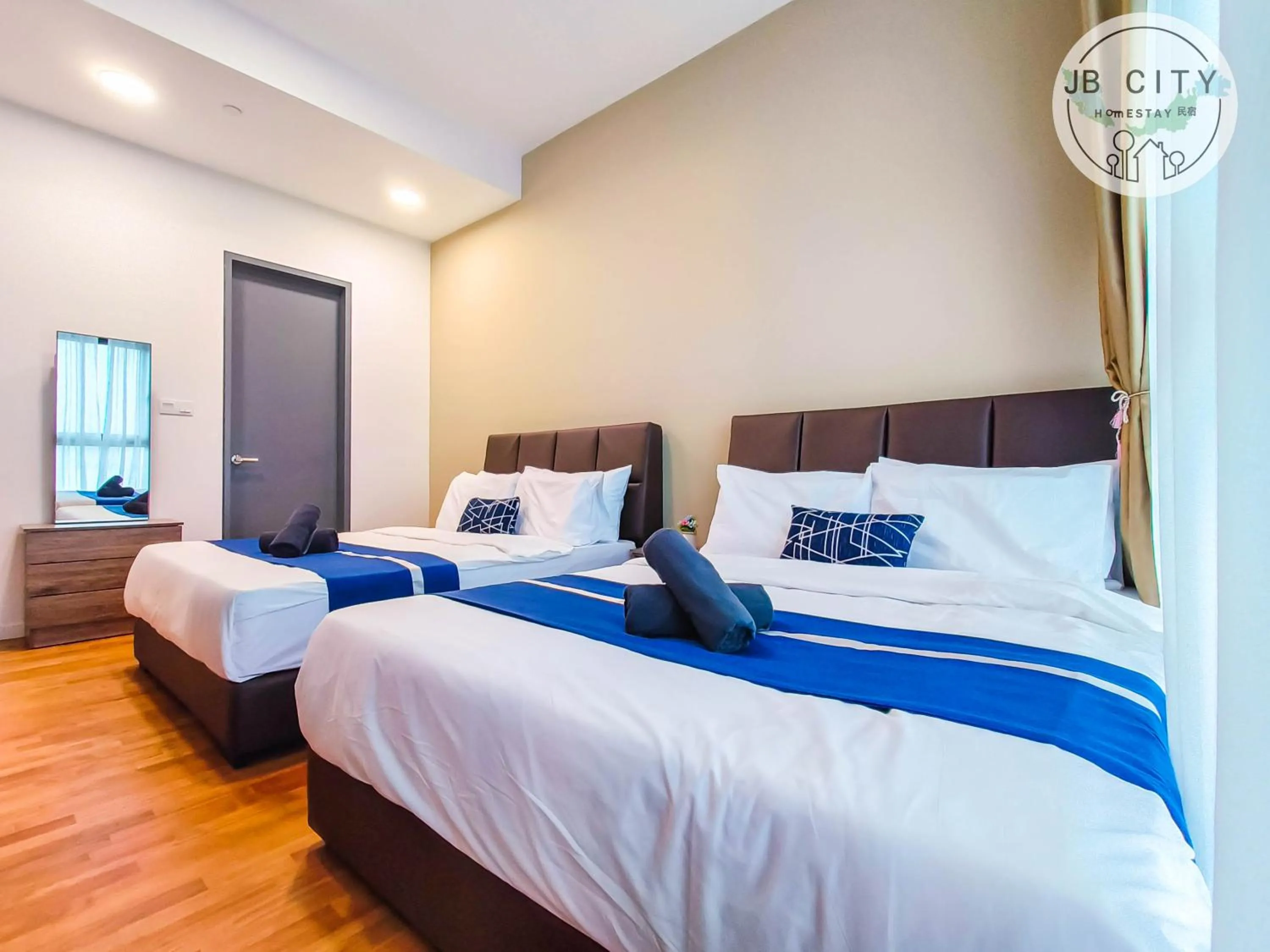 Bed in Skudai Paradigm Mall by RR JBcity