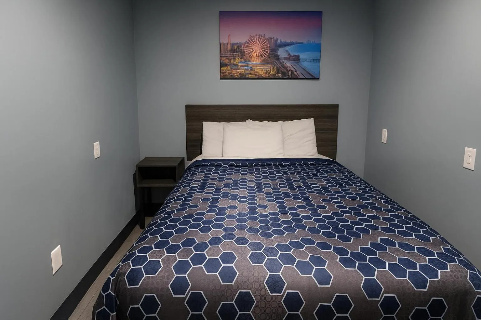 Bed in Hillsboro Inn & Suites