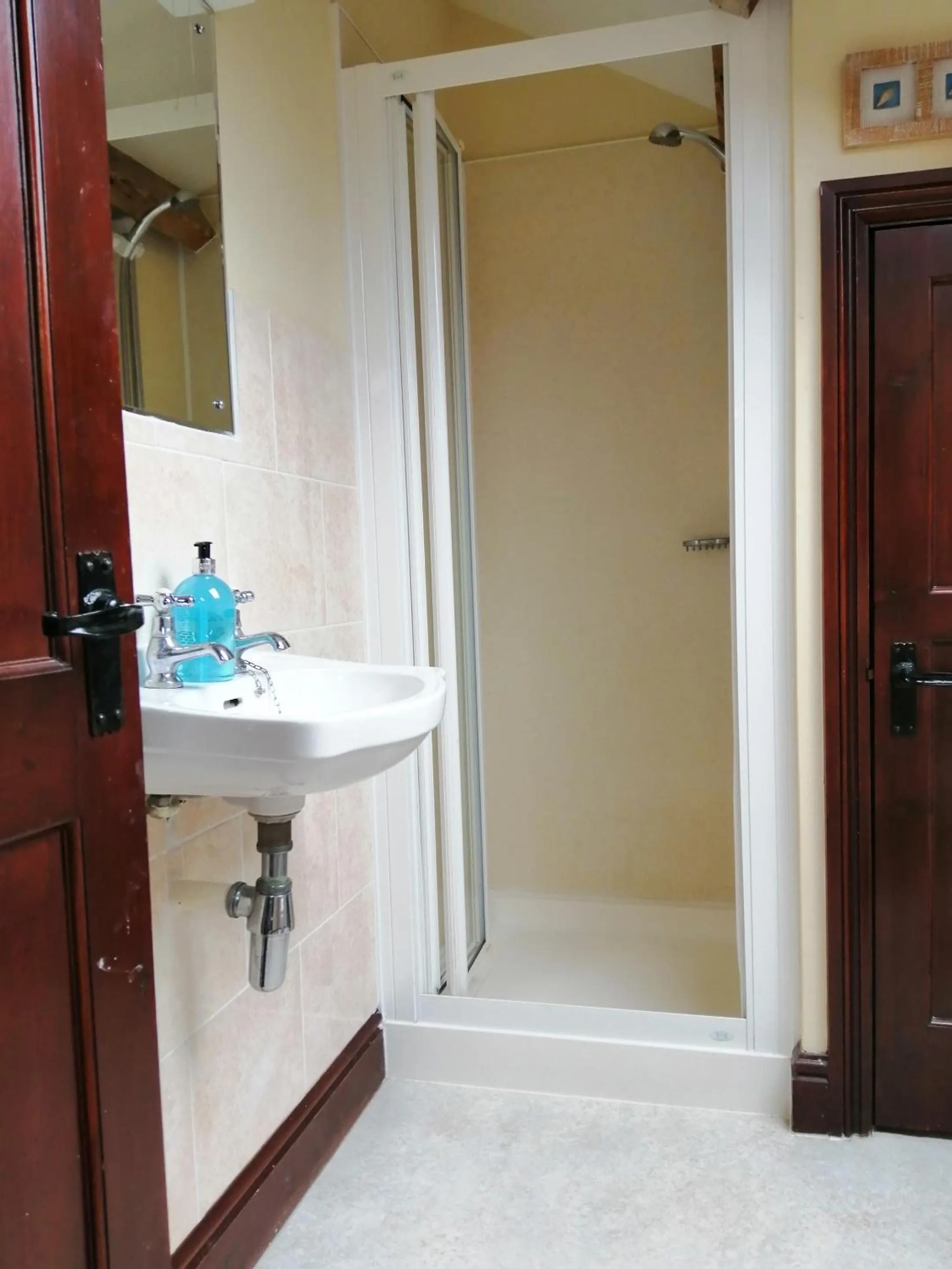 Bathroom in The Old Stables self catering